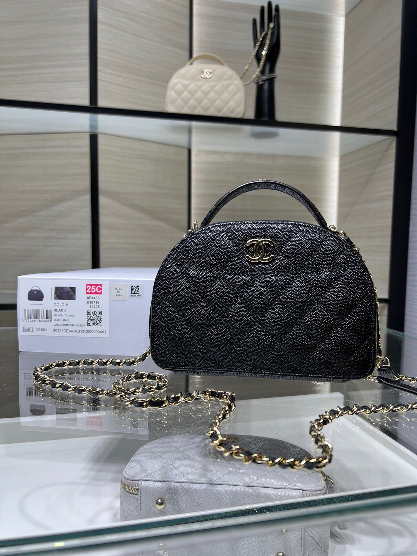 Ch**el 25C Chain shell bag 18X16X6cm