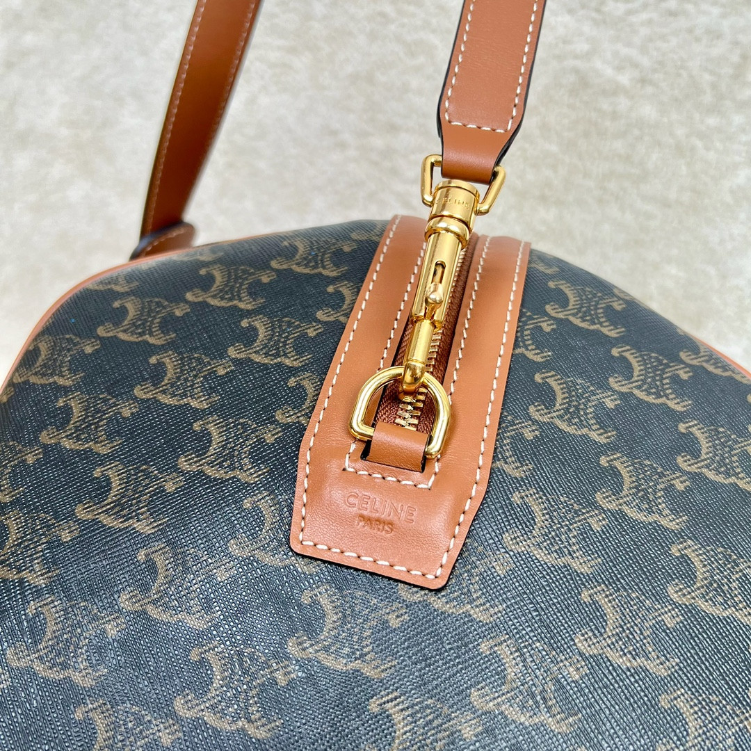 Ce1i*e Large Travel Bag IN Triomphe Canvas with Ce1i*e Print 50x27x23cm