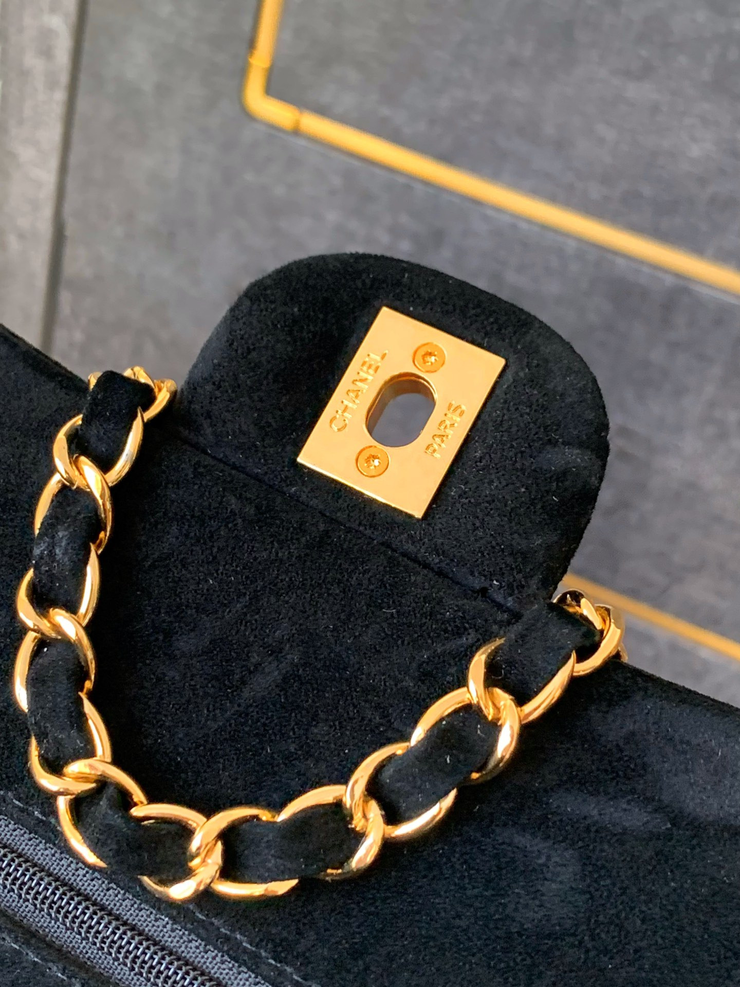 Ch**el CLASSIC 11.12 HANDBAG 25 15.5×25.5×6.5cm