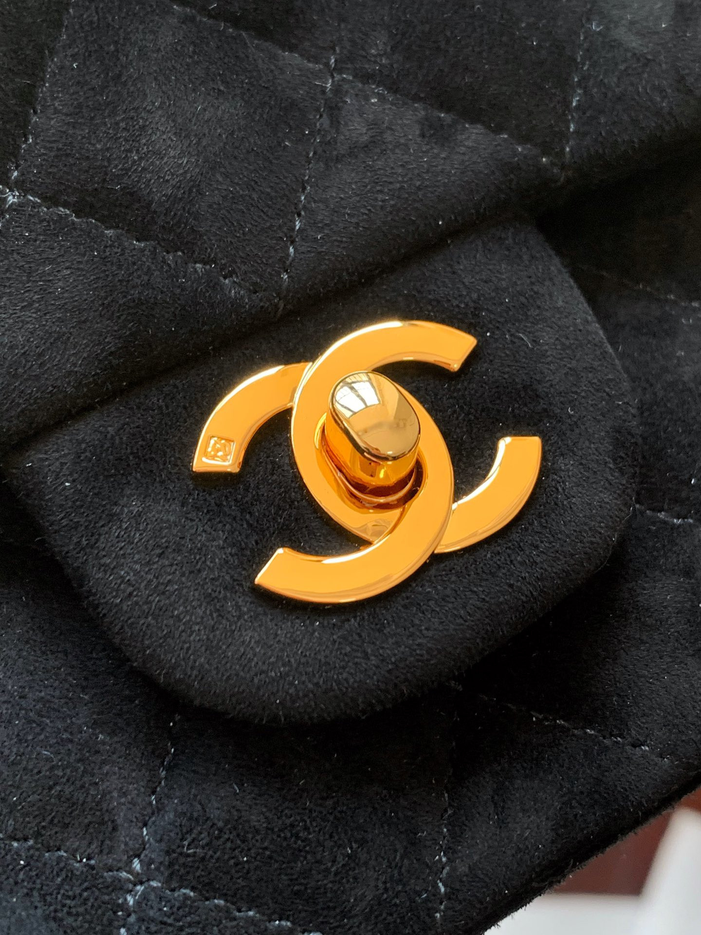 Ch**el MINI CLASSIC 11.12 HANDBAG 20 12×20×6cm