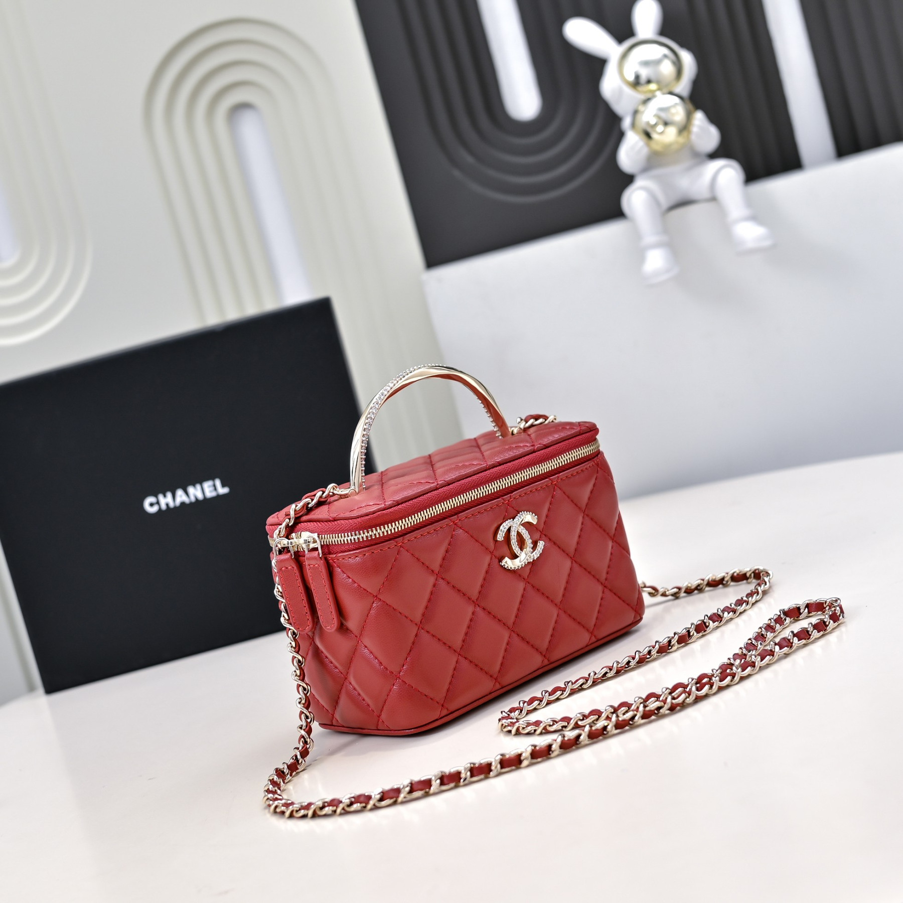 Ch**el Clutch With Chain 17cm