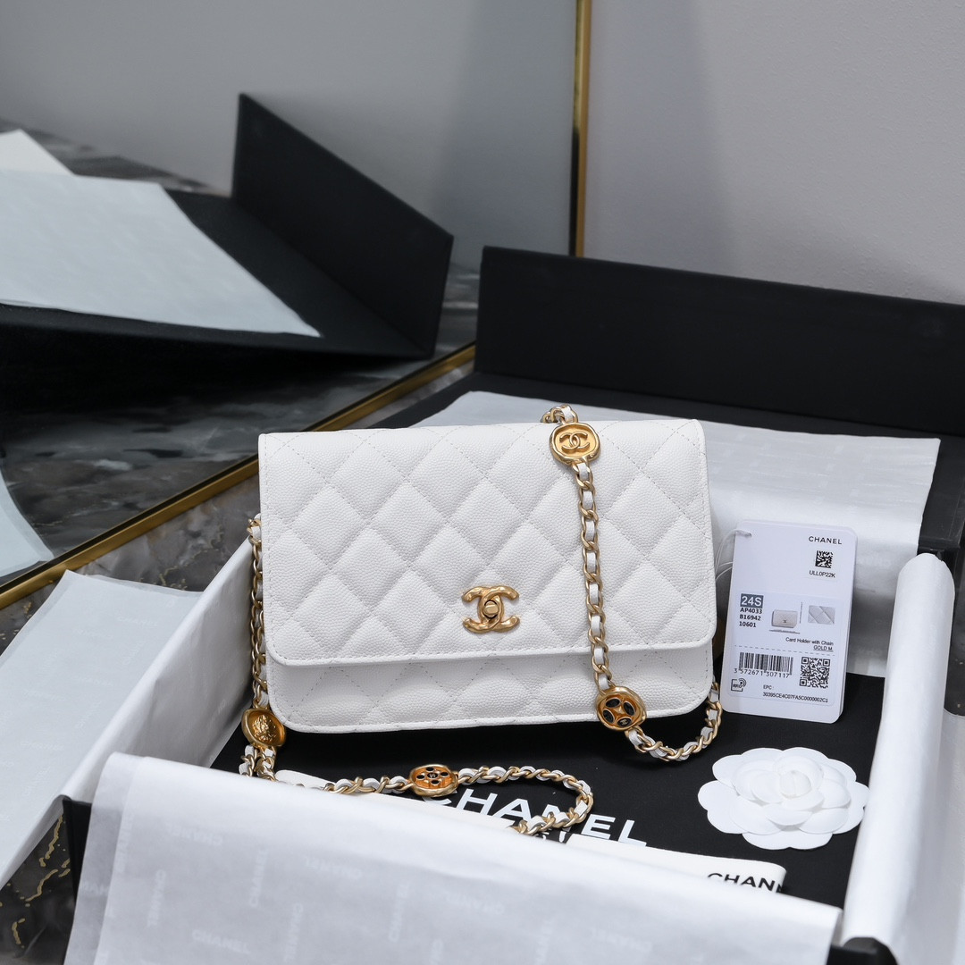 Ch**el WOC CLASSIC WALLET ON CHAIN 19cm