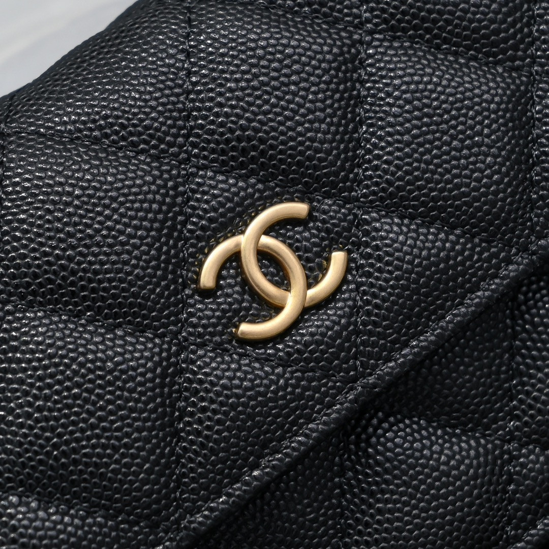 Ch**el woc CLASSIC WALLET ON CHAIN 17cm