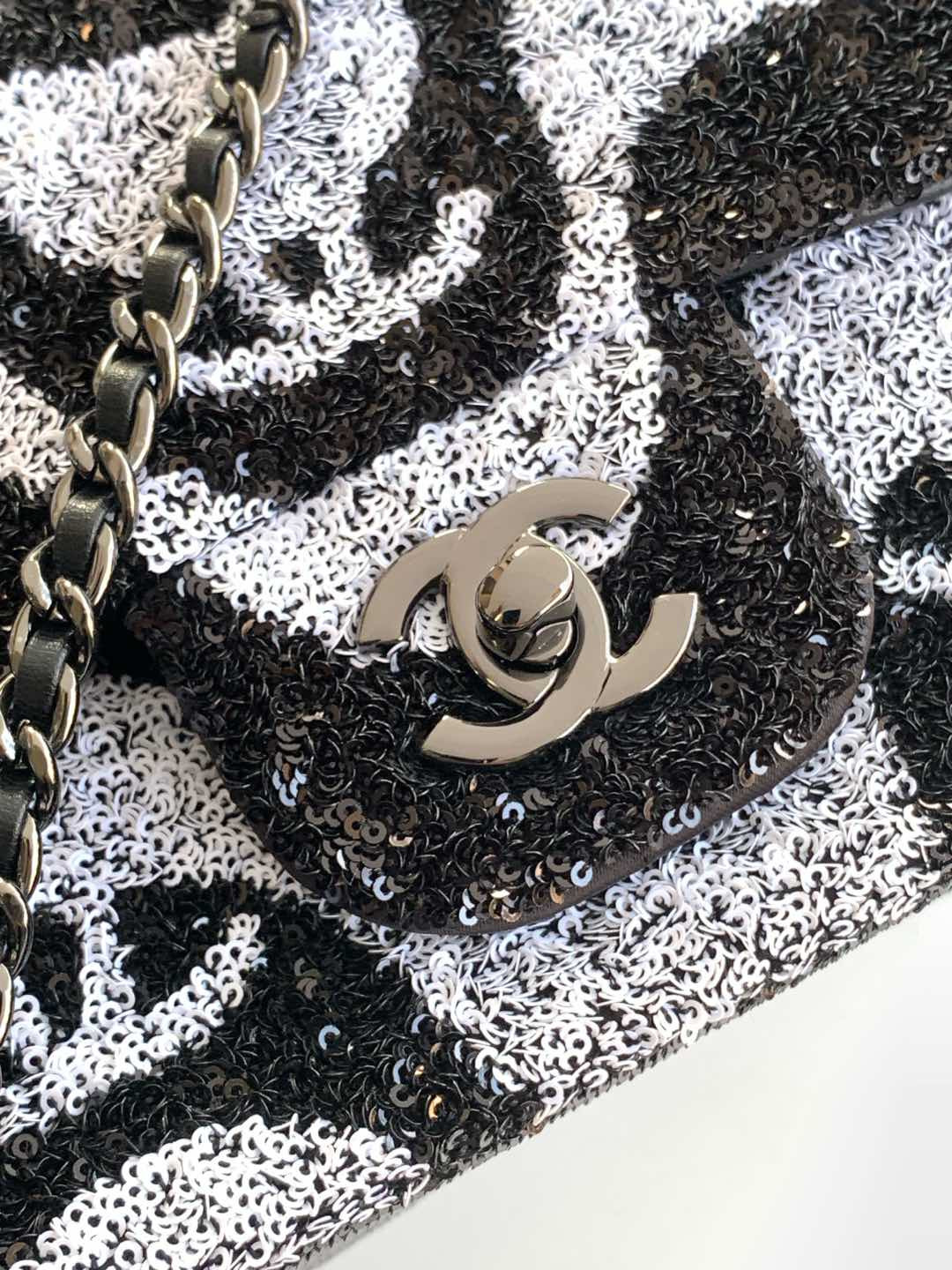 Ch**el Flap Bag 15x25x7cm