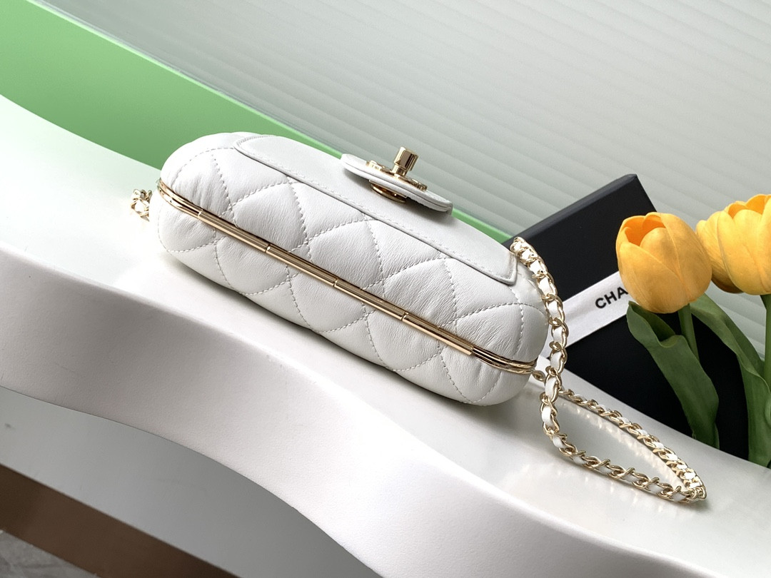 Ch**el Clip Bag 13x18x5cm