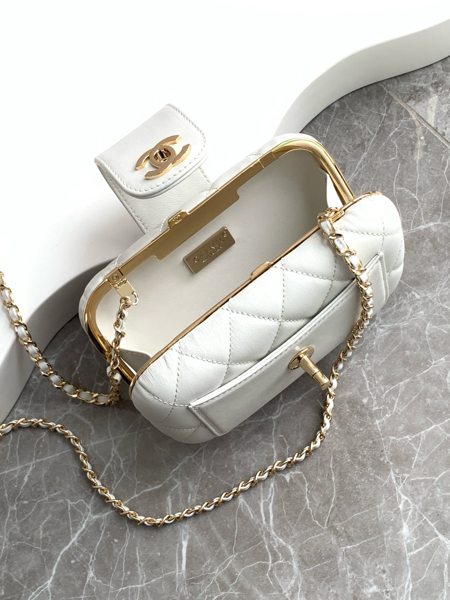 Ch**el Clip Bag 13x18x5cm