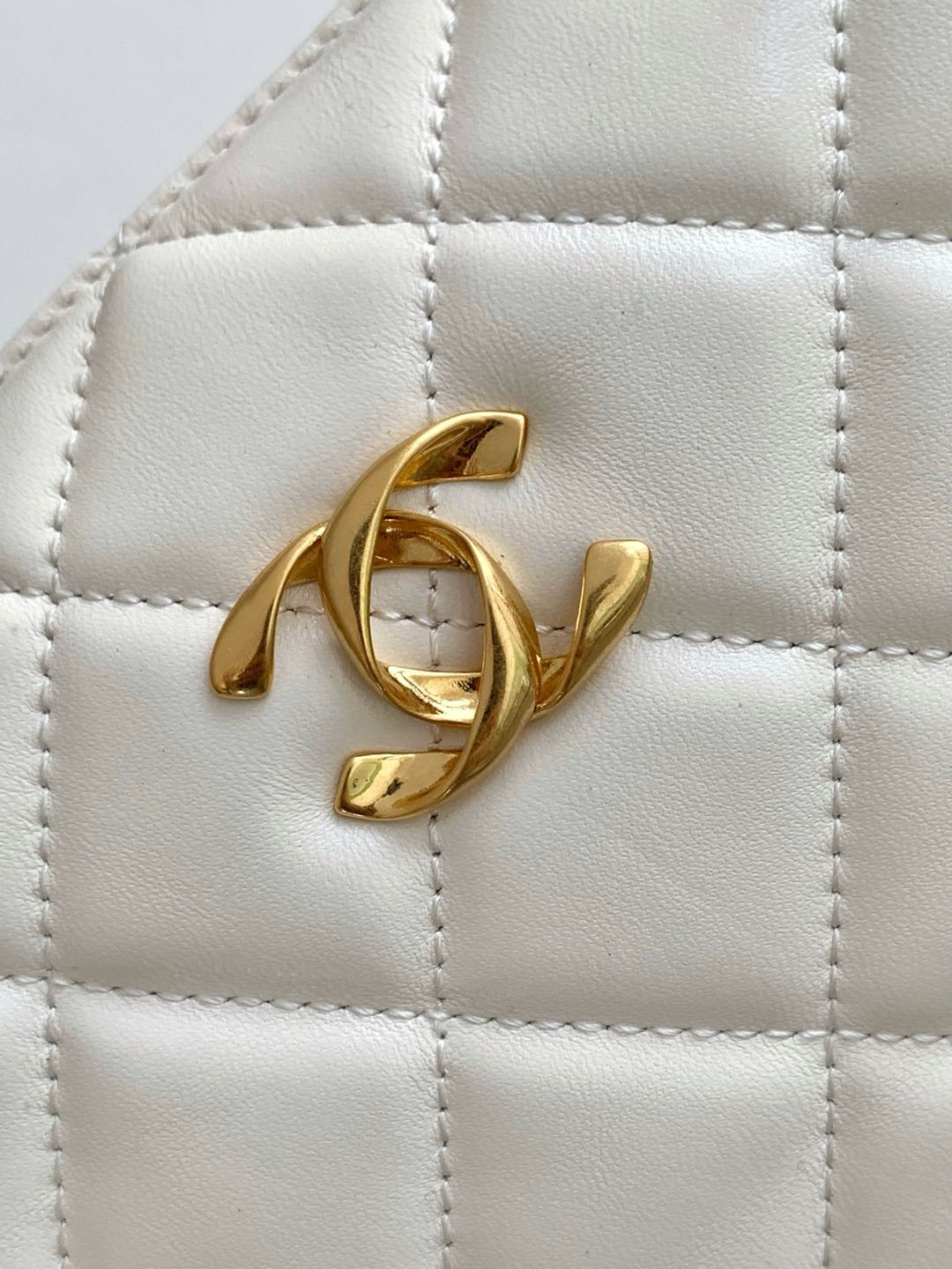 Ch**el Bowling Bag 15x25x11cm