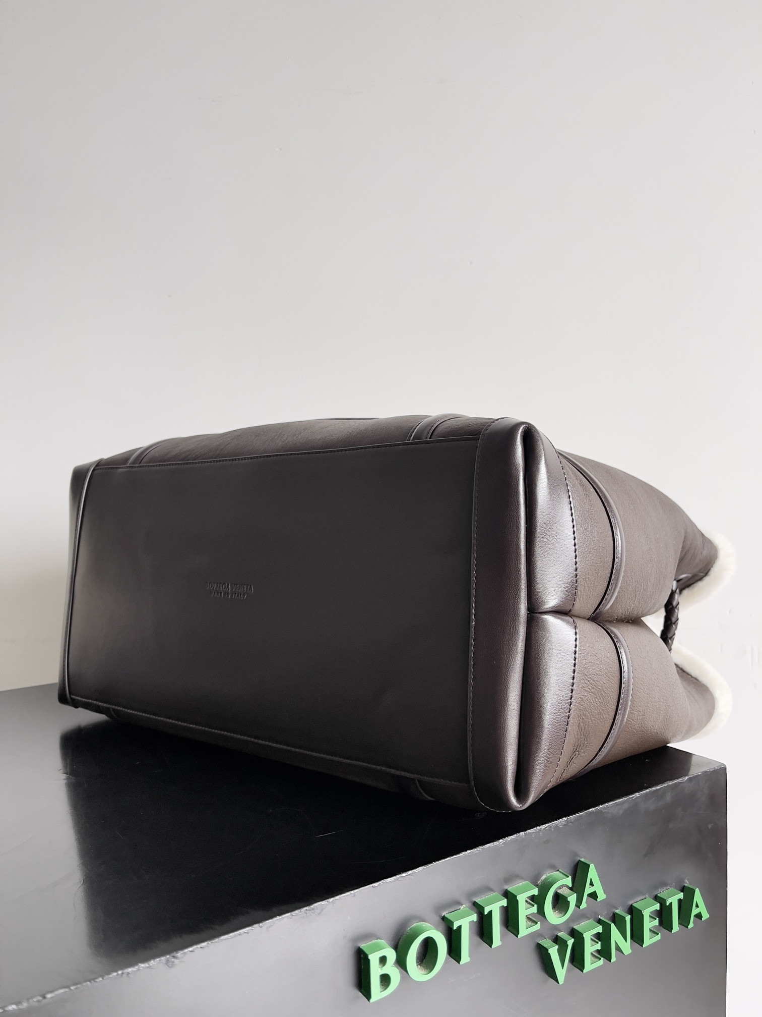 B0tt*ga Ven*ta Large Andiamo 45x22x34cm