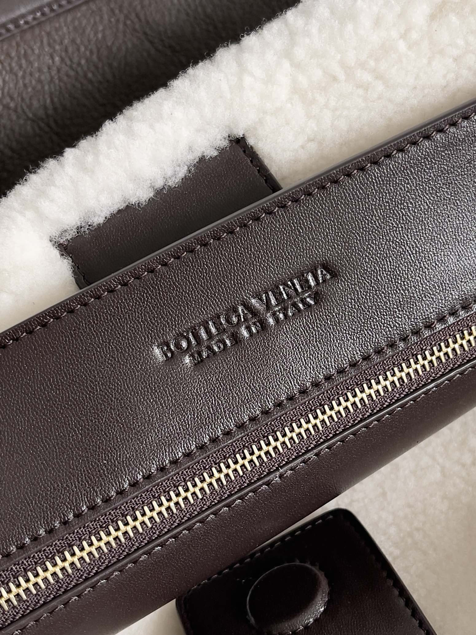 B0tt*ga Ven*ta Large Andiamo 45x22x34cm