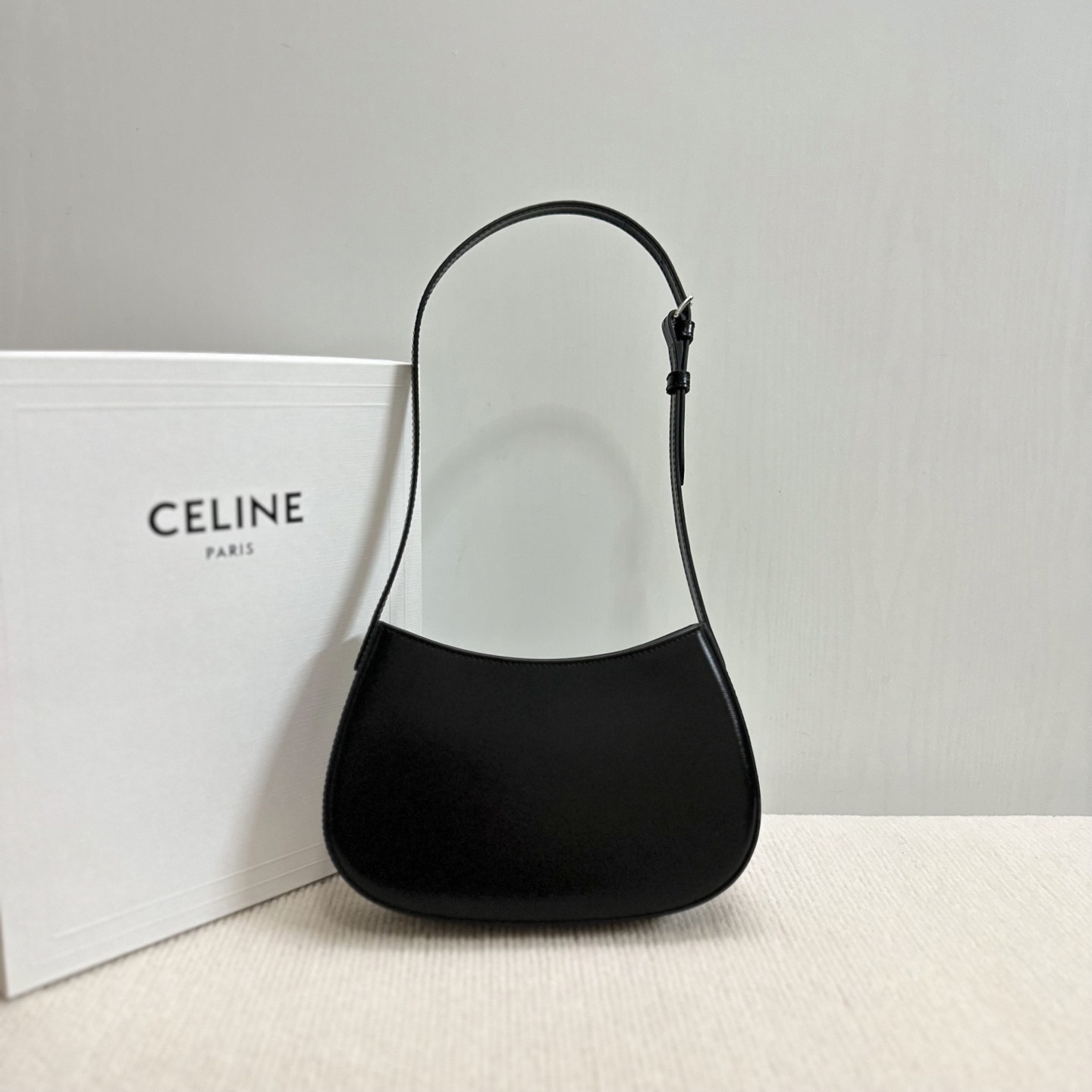 Ce1i*e MEDIUM TILLY BAG in shiny calfskin 22x13.5x4cm