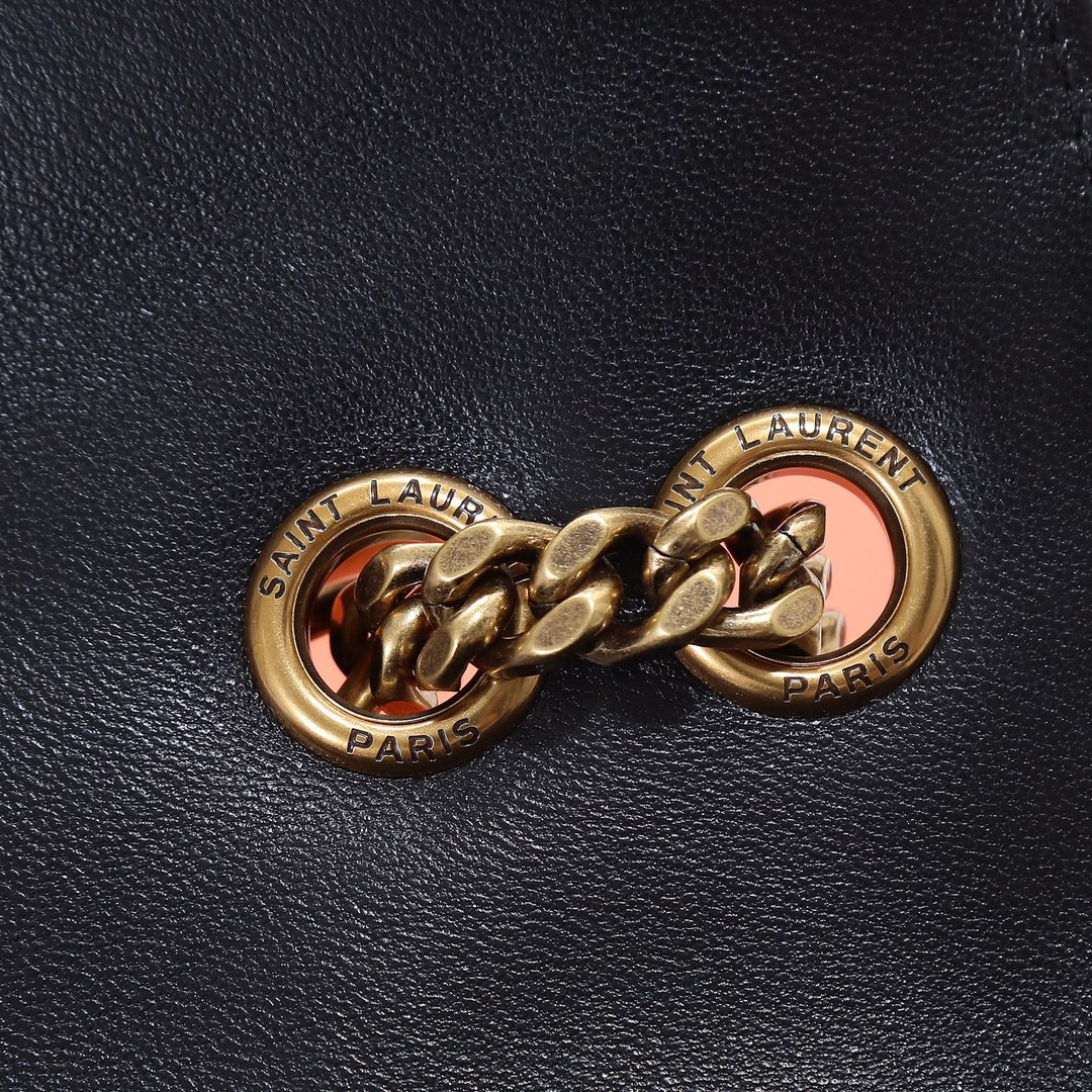 Y51 LOULOU small in MATELASSÉ lambskin 24x14x6cm