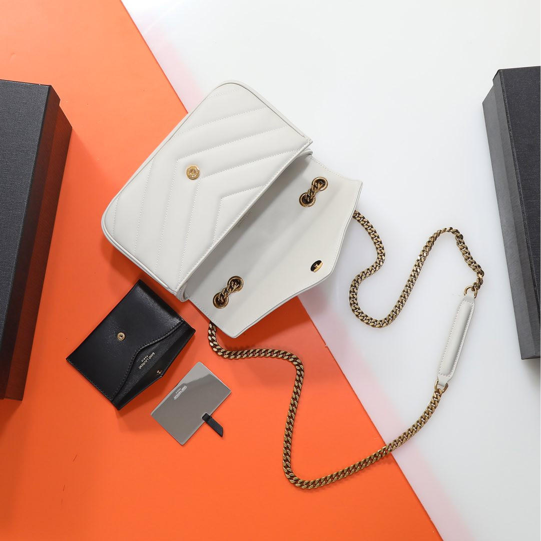 Y51 LOULOU small in MATELASSÉ lambskin 24x14x6cm