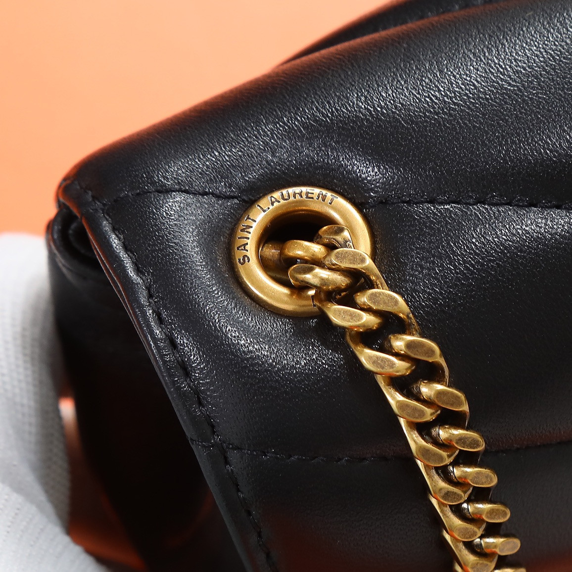 Y51 LOULOU MINI in lambskin 20X12X5cm