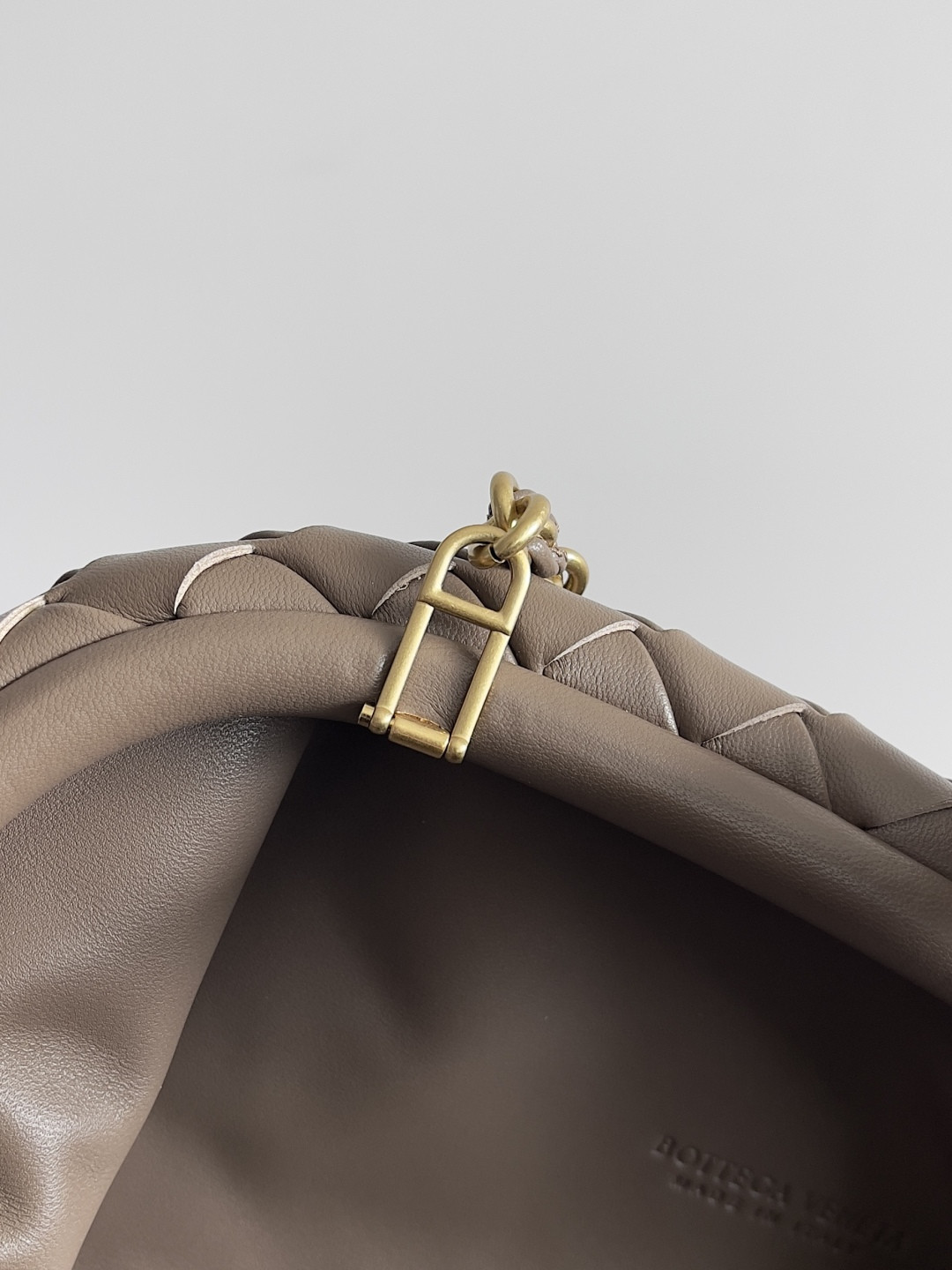 B0tt*ga Ven*ta  LAUREN  CLUTCH Andiamo Parachute  31x16.5x11cm