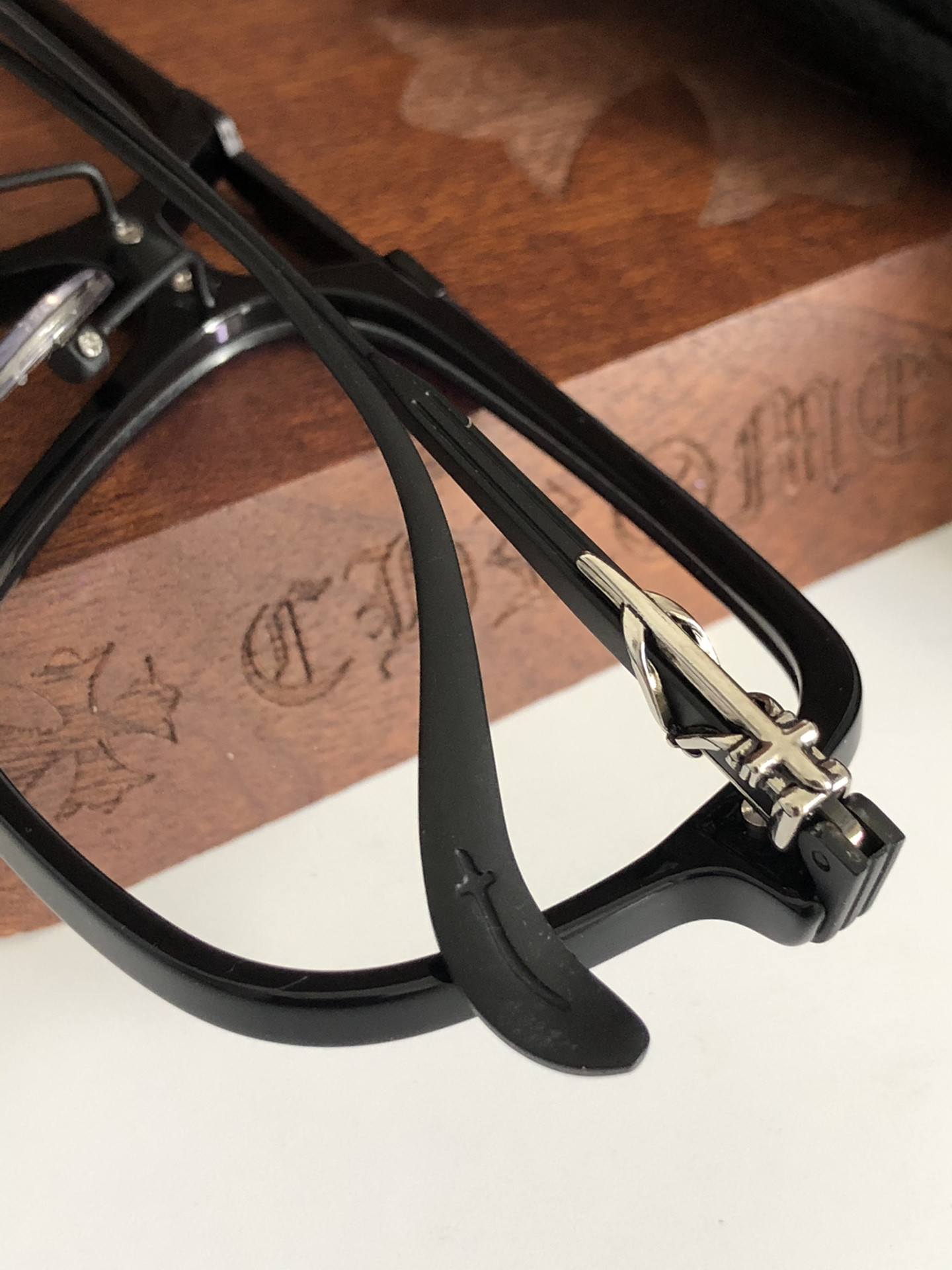 Ch*0me He**ts Glasses CH8182 57-15-148