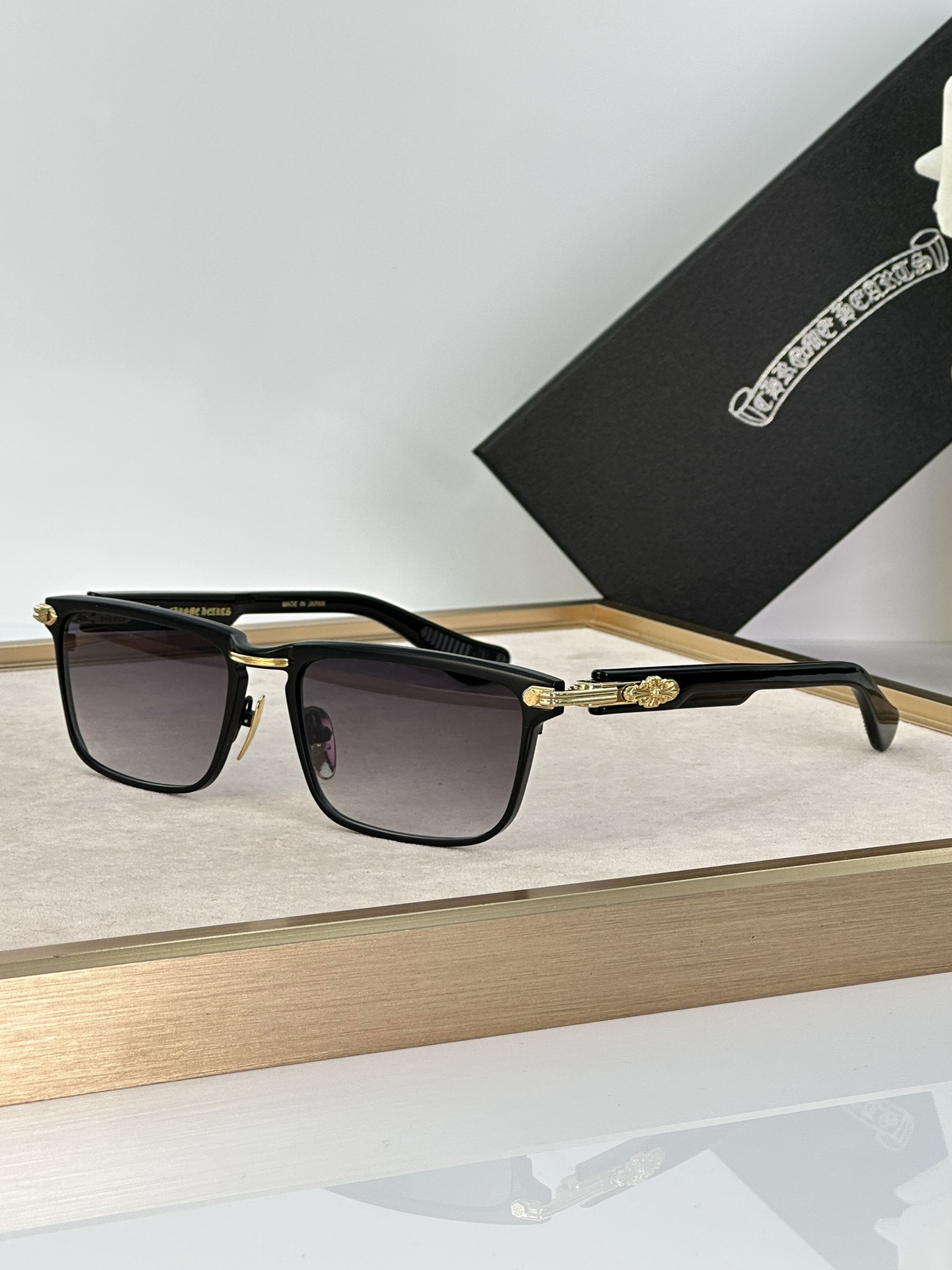 Ch*0me He**ts Glasses ss24 56-18-146