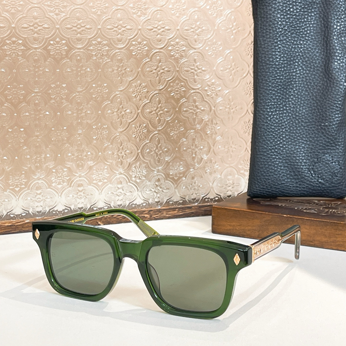 Ch*0me He**ts Glasses AMBIDIXTROUS 52-19-150