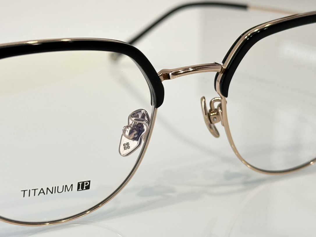 Ch*0me He**ts Glasses CH5535 49-19-148