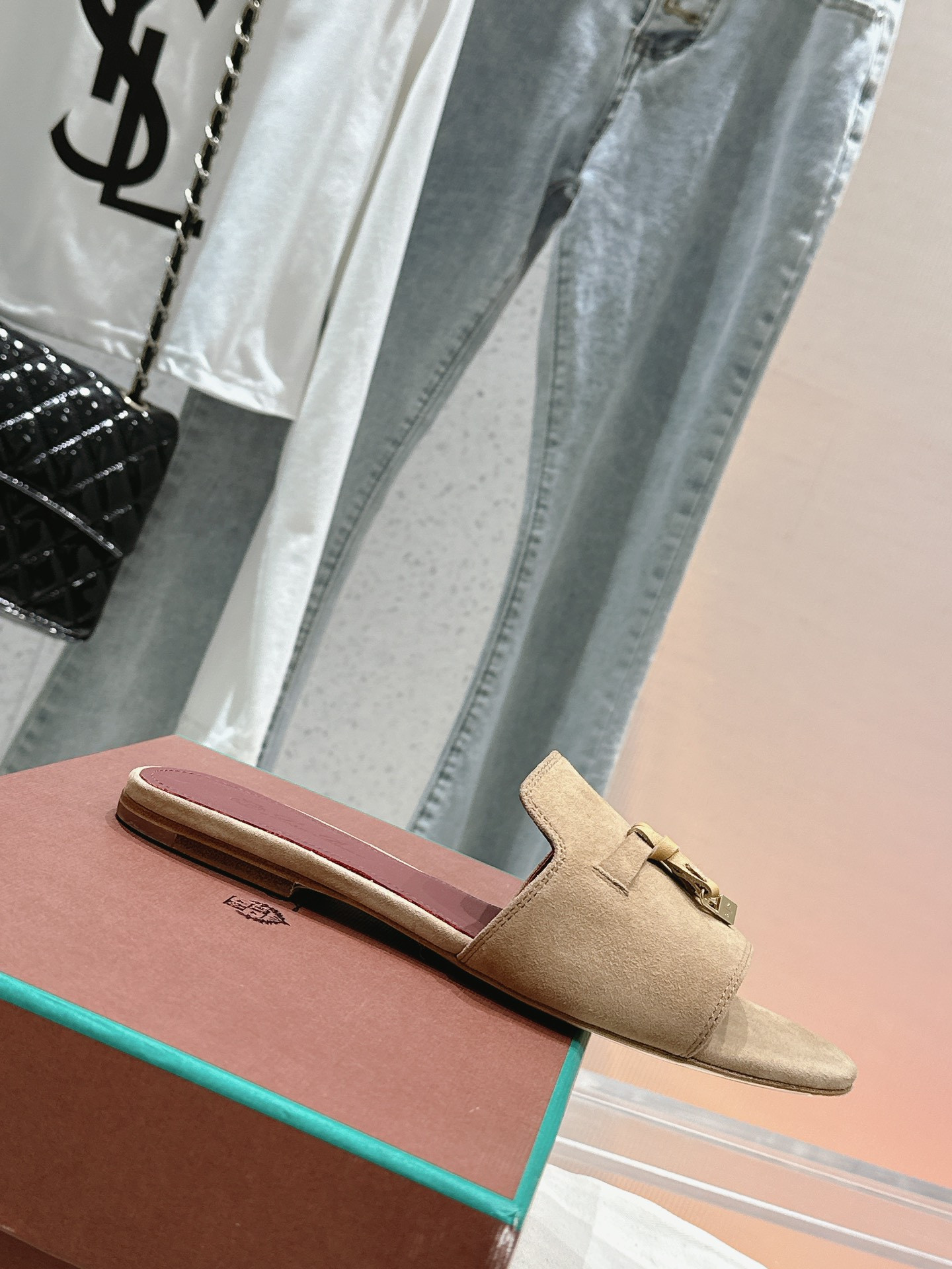 UA L0r0 P1ana Summer Charms Sandal