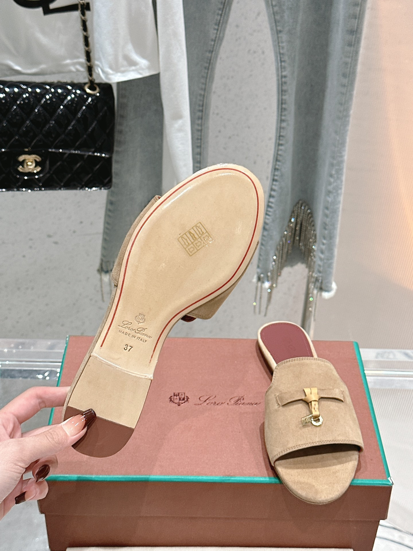 UA L0r0 P1ana Summer Charms Sandal