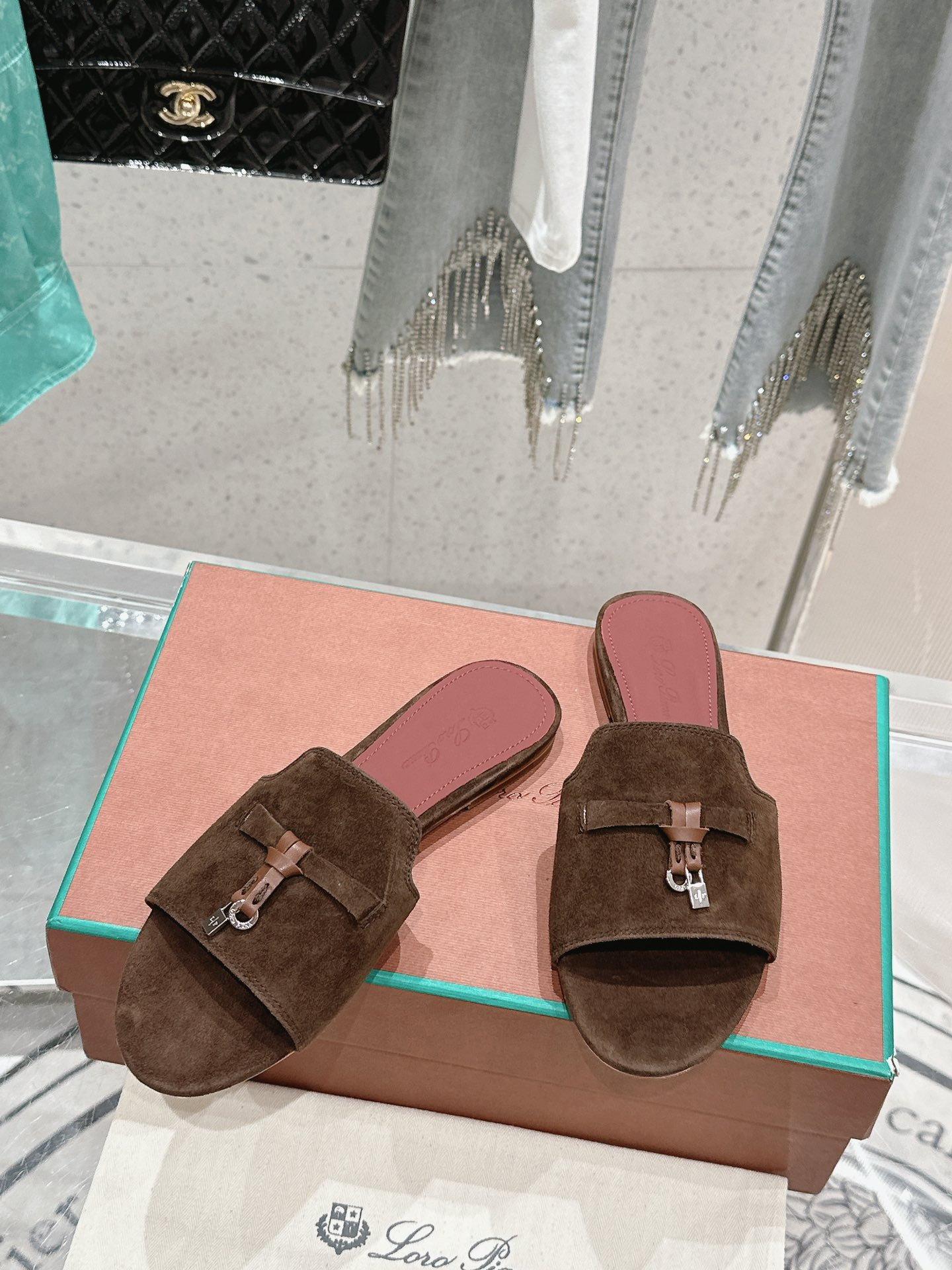 UA L0r0 P1ana Summer Charms Sandal