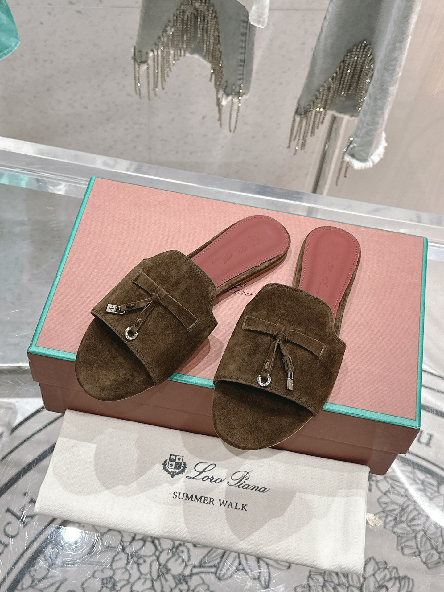 UA L0r0 P1ana Summer Charms Sandal