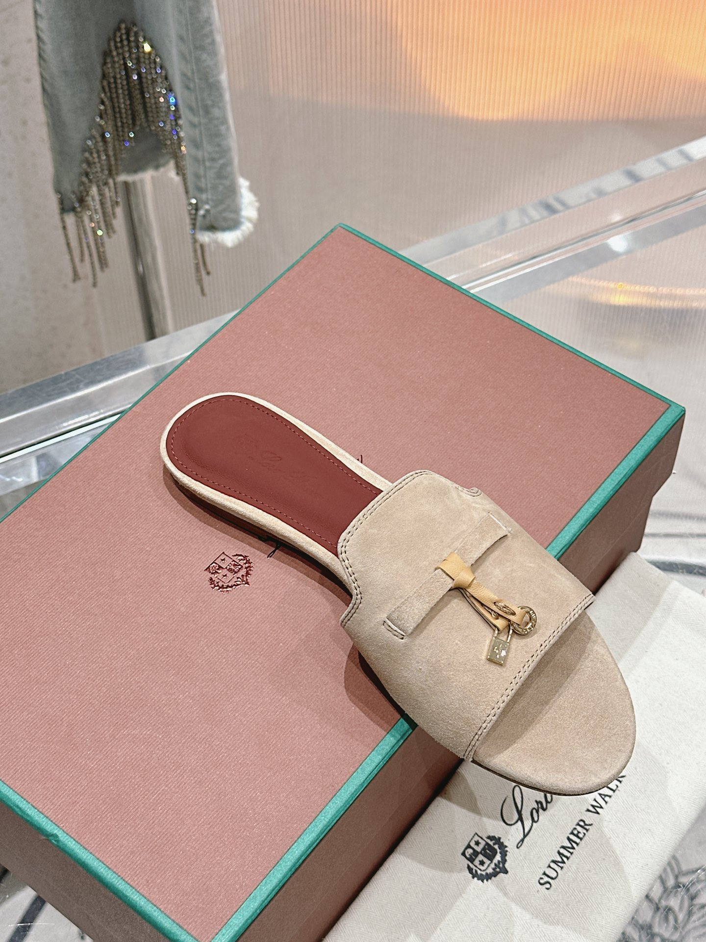 UA L0r0 P1ana Summer Charms Sandal