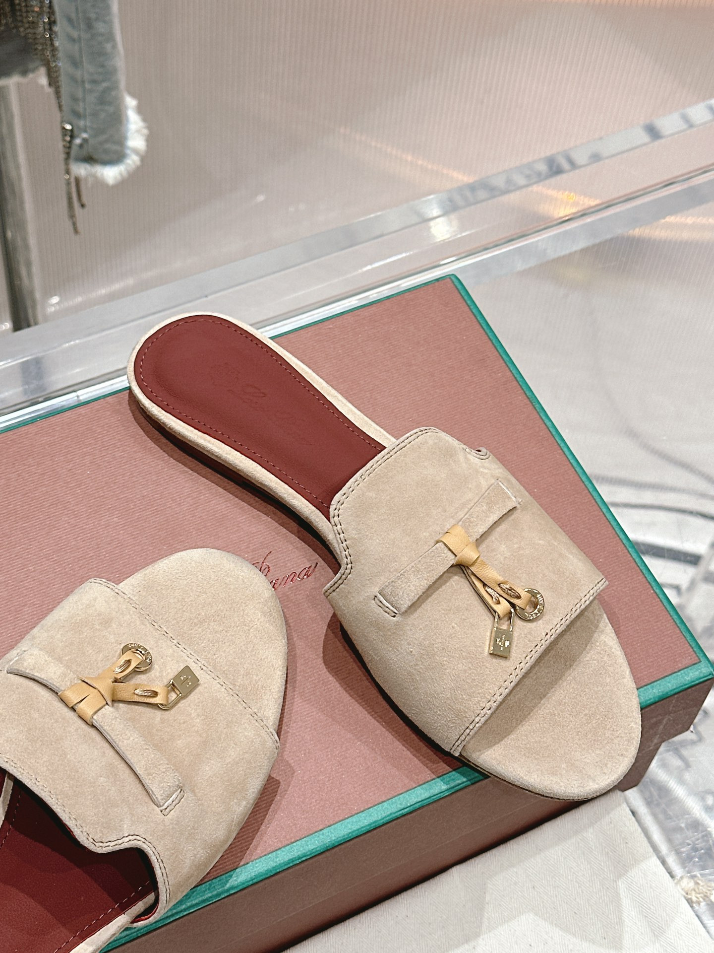 UA L0r0 P1ana Summer Charms Sandal