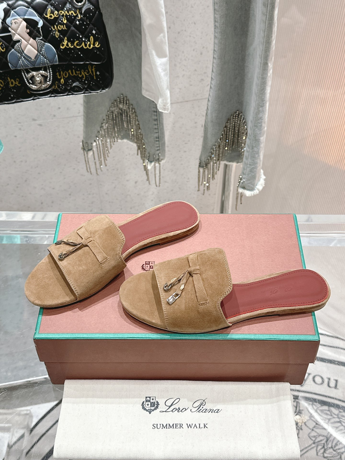 UA L0r0 P1ana Summer Charms Sandal