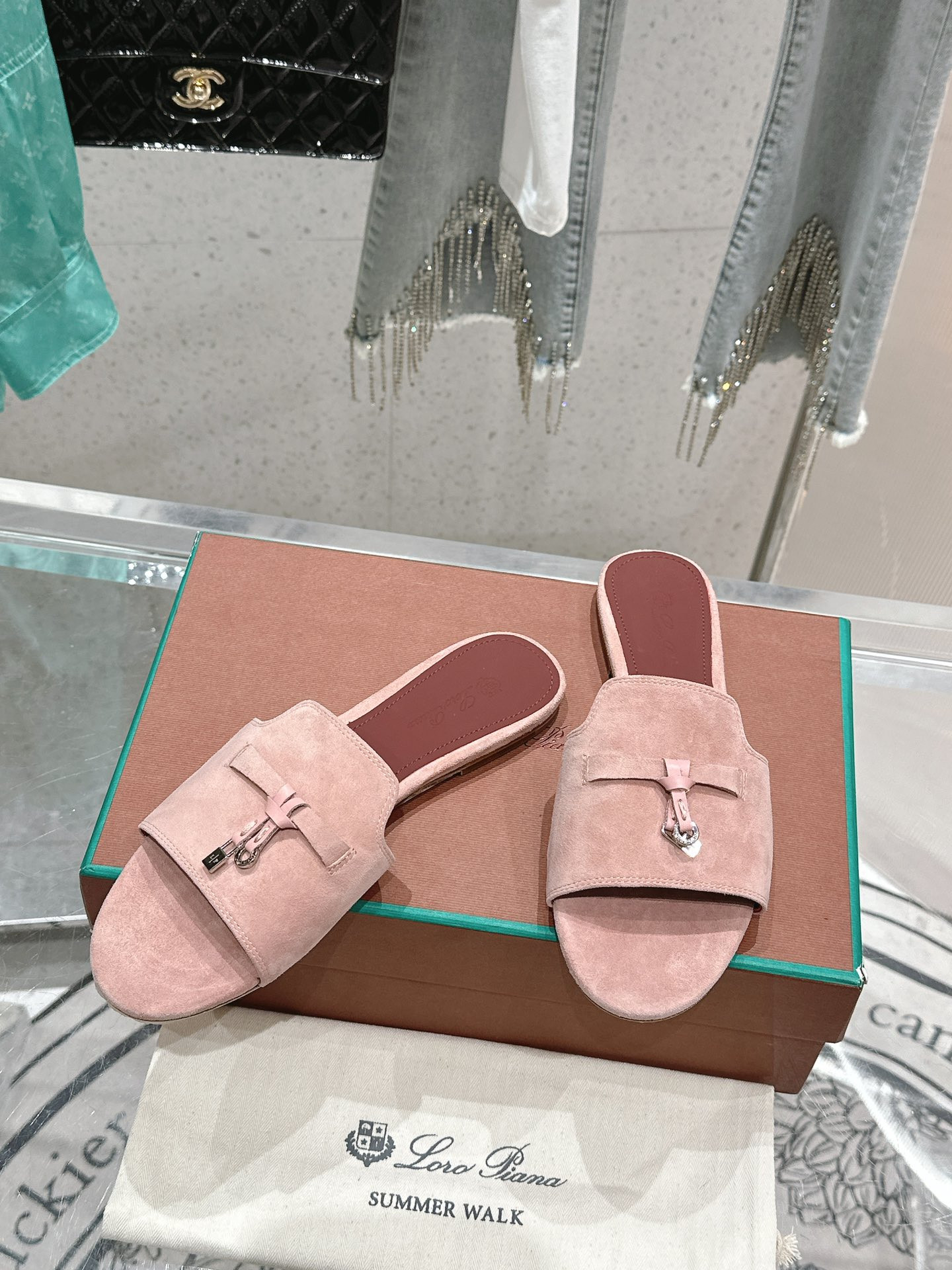 UA L0r0 P1ana Summer Charms Sandal