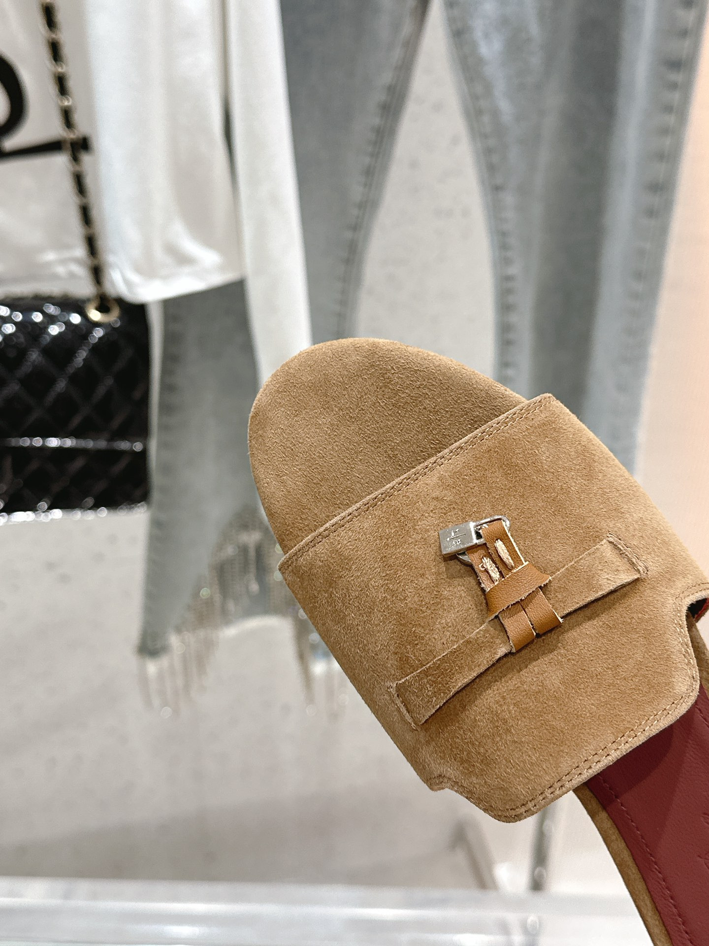 UA L0r0 P1ana Summer Charms Sandal