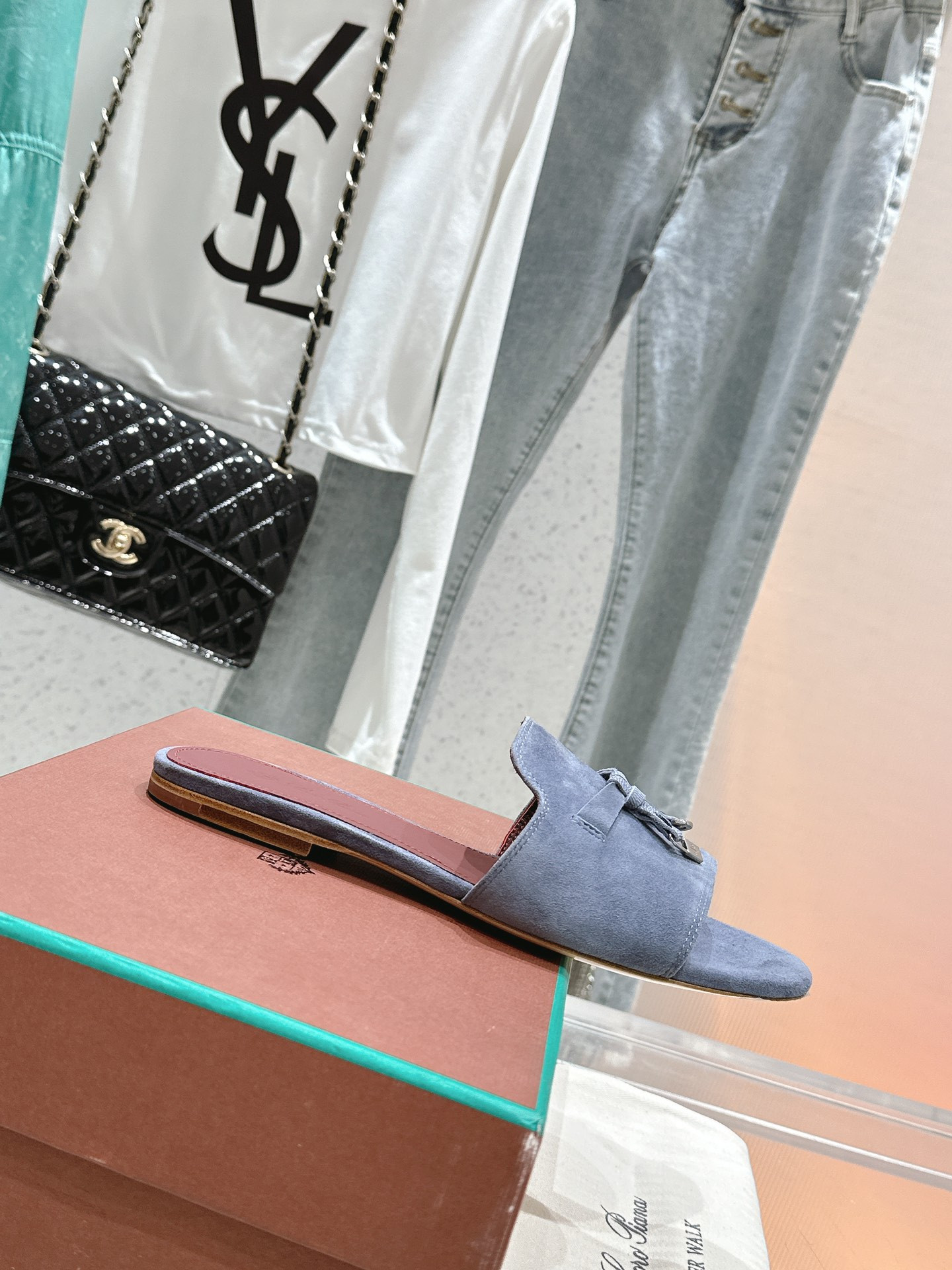 UA L0r0 P1ana Summer Charms Sandal