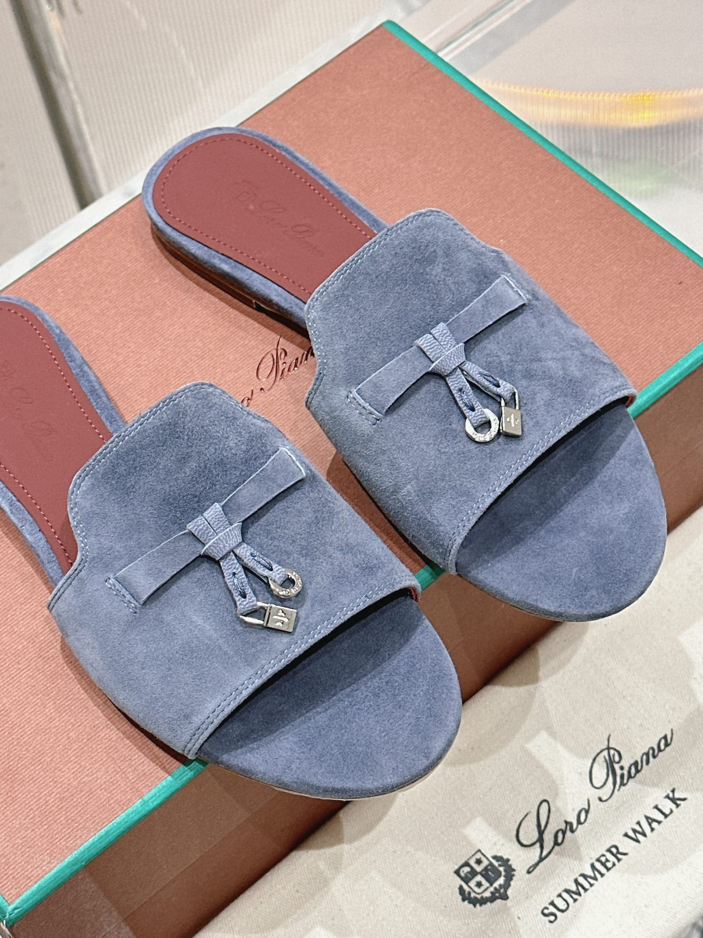 UA L0r0 P1ana Summer Charms Sandal