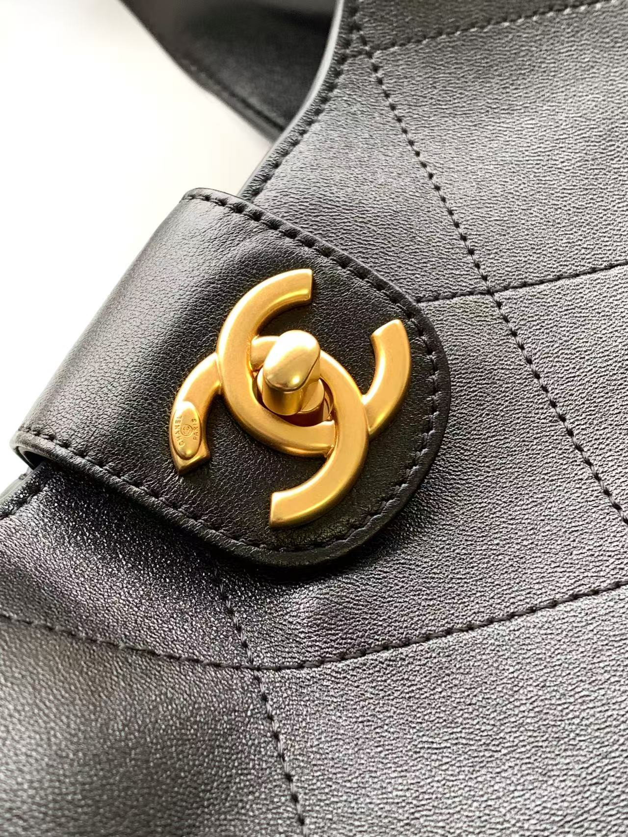 Ch**el Large Hobo Bag AS5410 35x30x14cm