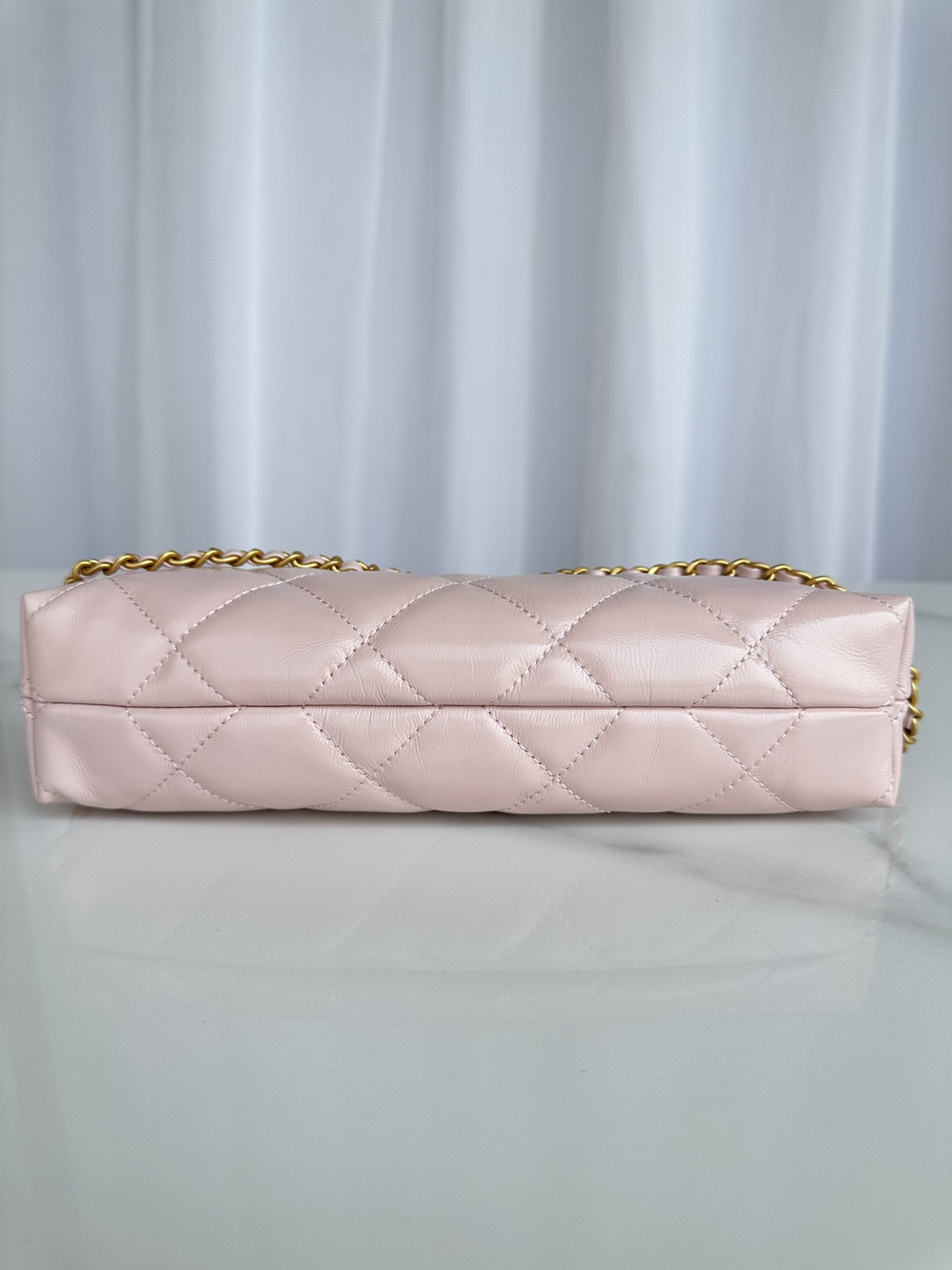 Ch**el Hobo Bags AS5528 17x26x8.5cm