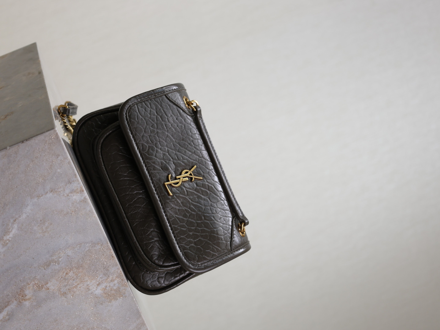 Y51 Niki Mini in grained lambskin 828736 12.5x18x5cm