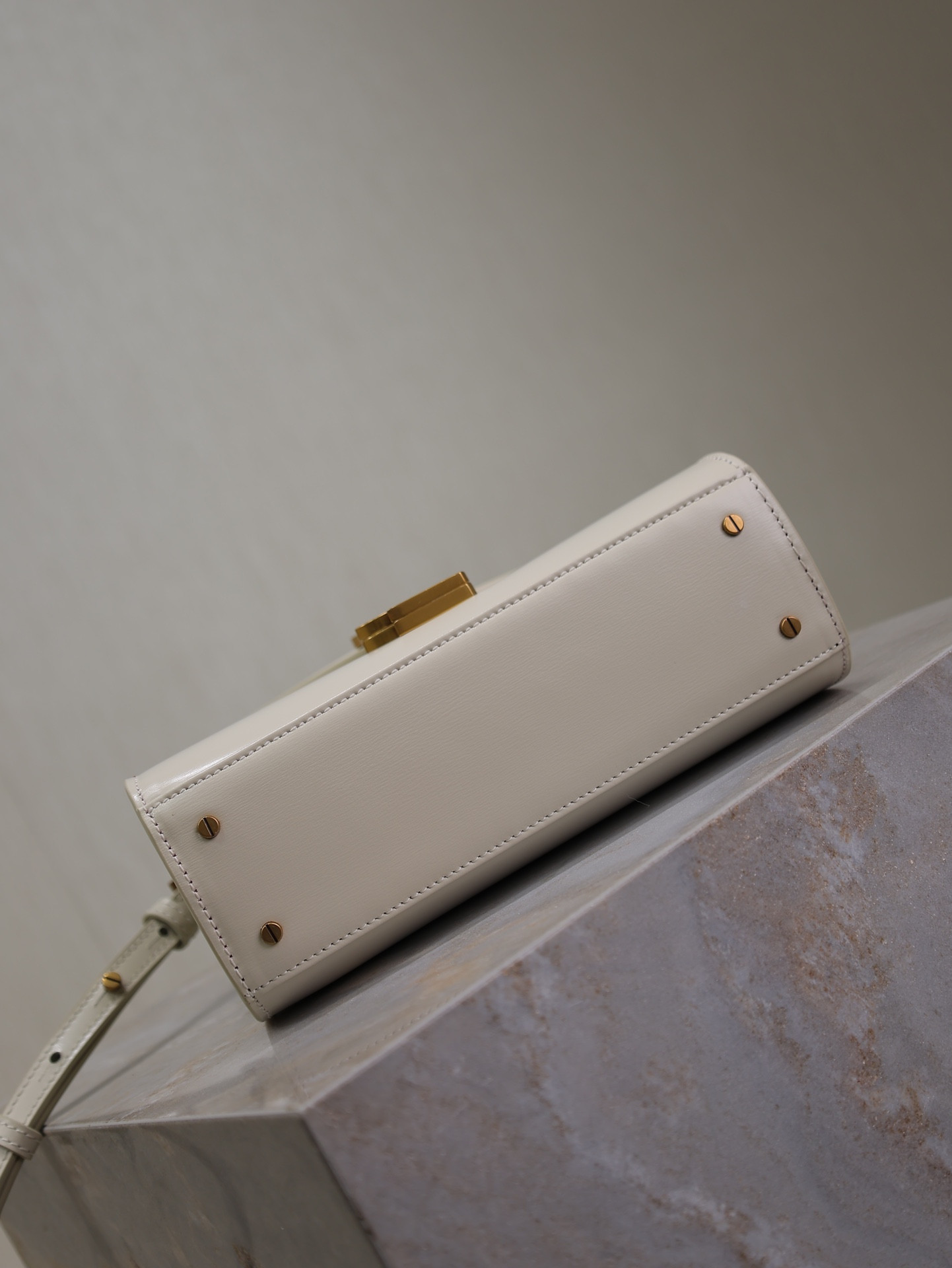 Y51 cassandra mini top handle bag 20x16x7.5cm