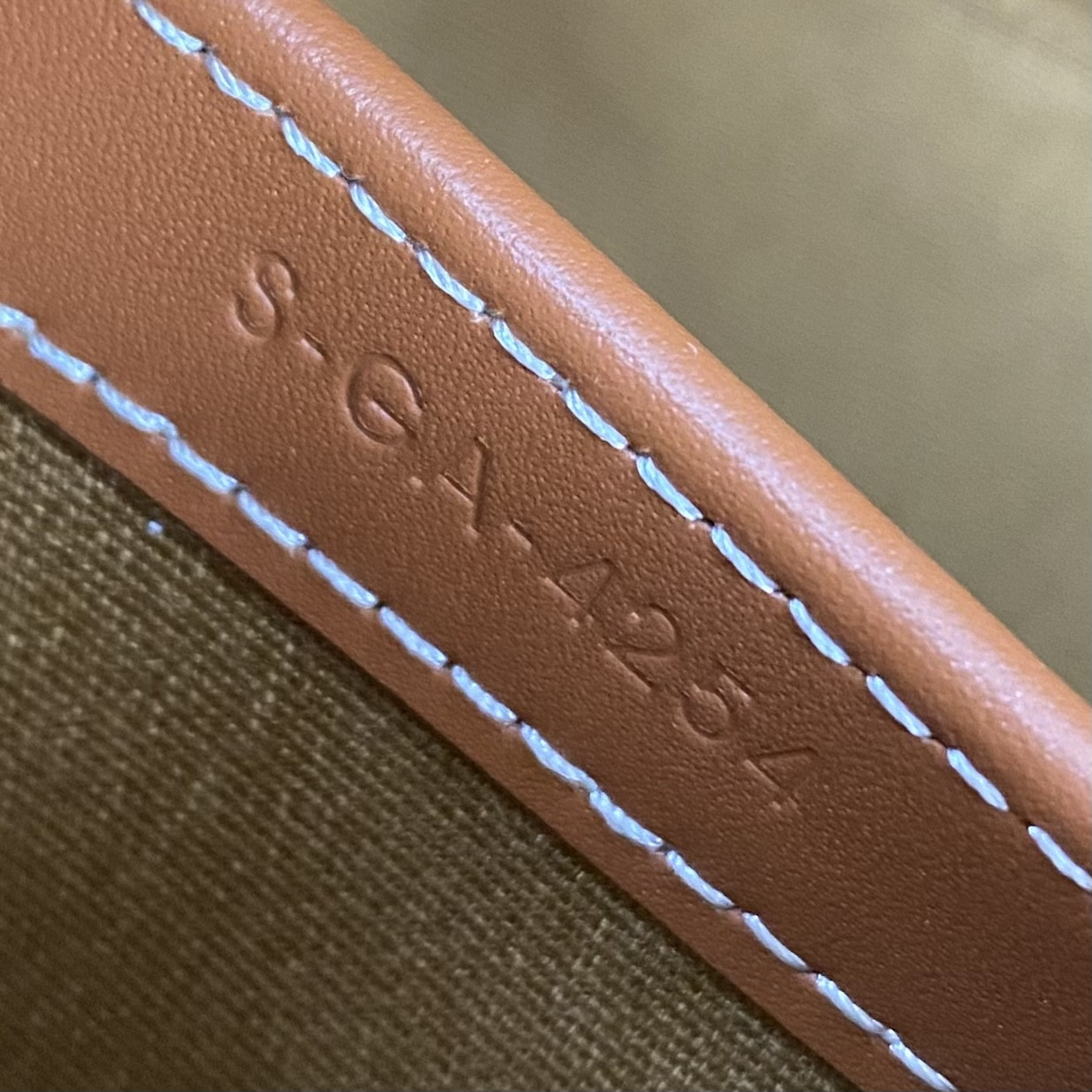 Ce1i*e Small Bowling in Triomphe canvas and calfskin 25x17x10cm