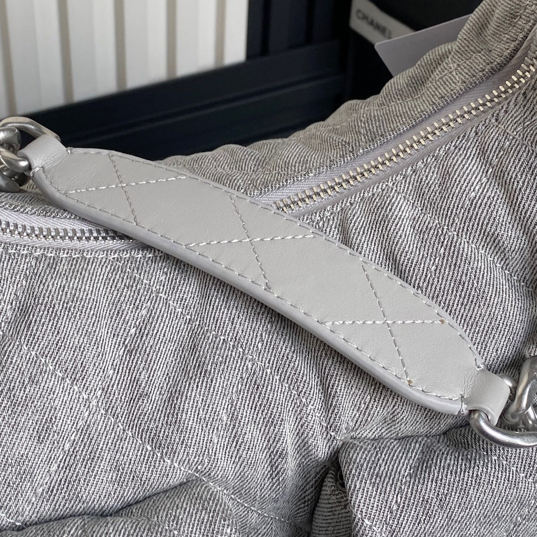 Ch**el 25c Maxi Hobo Bag 27×35×18cm