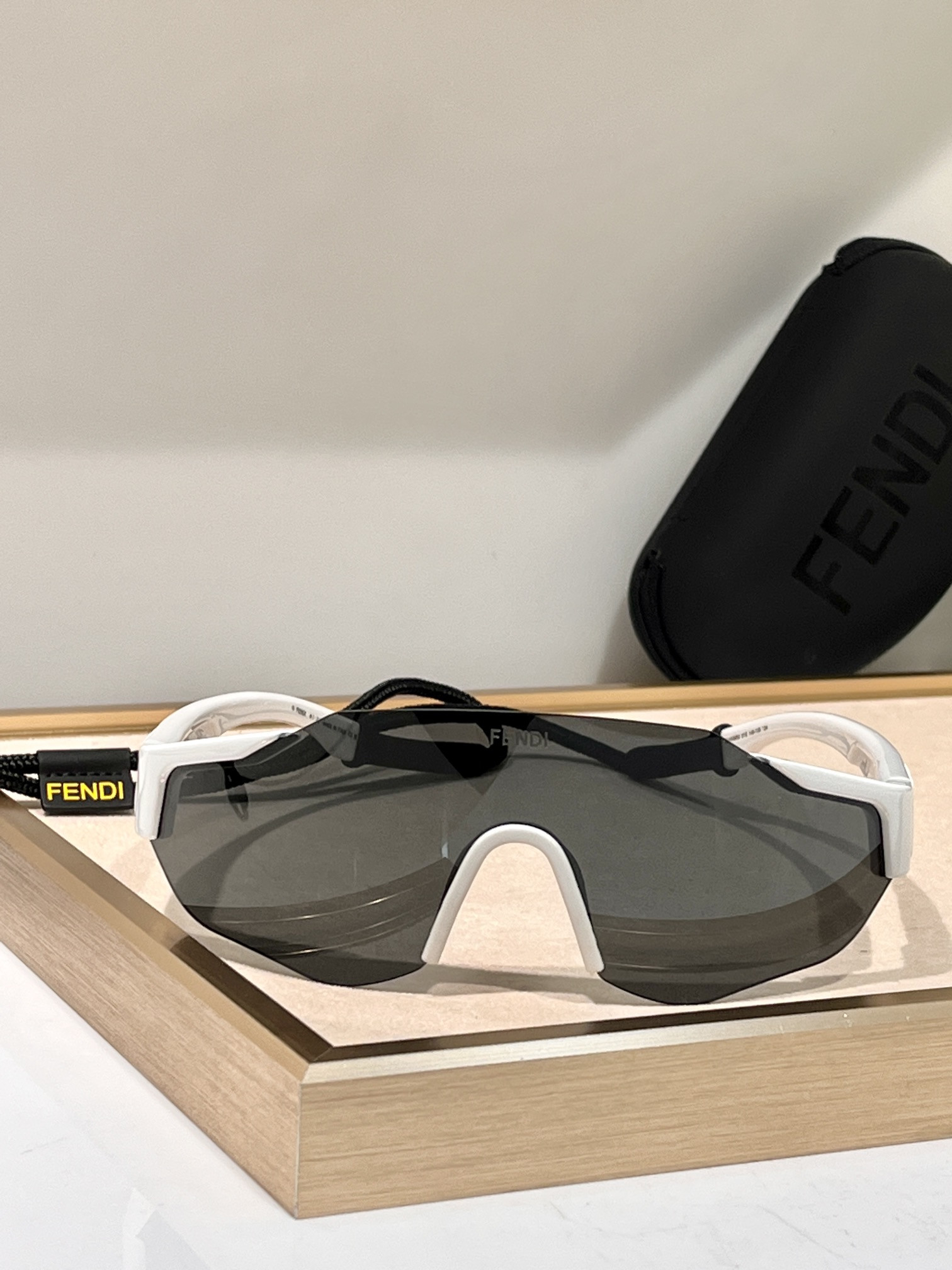 Fendi Glasses FF40088U 145-135 Sports rope