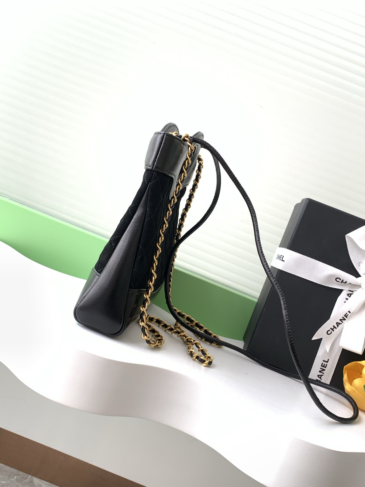 Ch**el 31 Mini Shopping Bag Lambskin & Gold-Tone Metal 22x23x5cm