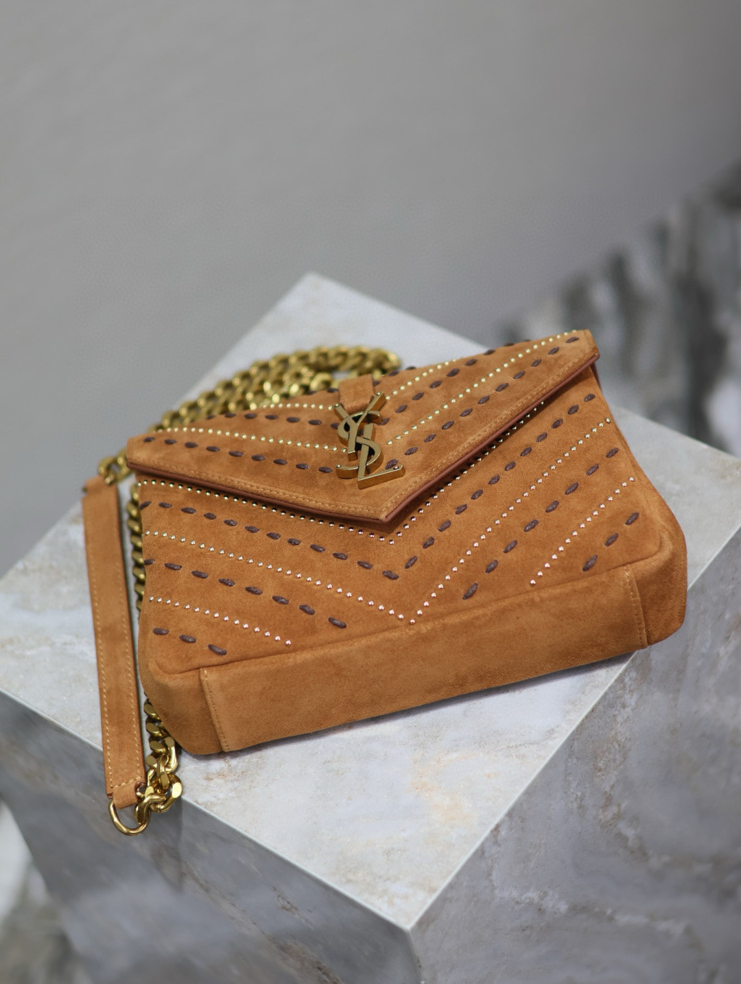 Y51 Monogram COLLEGE MEDIUM BAG 24x17x6cm