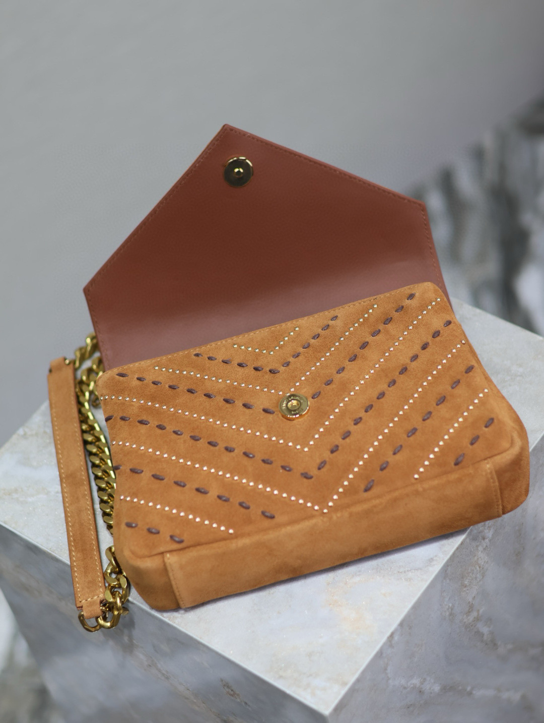 Y51 Monogram COLLEGE MEDIUM BAG 24x17x6cm