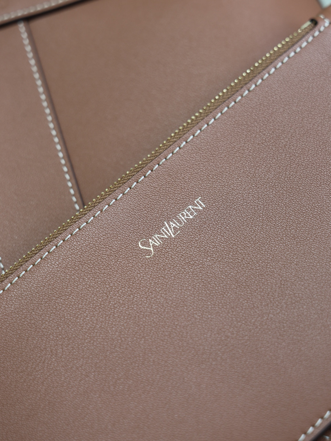 Y51 Y small bucket in leather 23x29.5x3-8.5cm