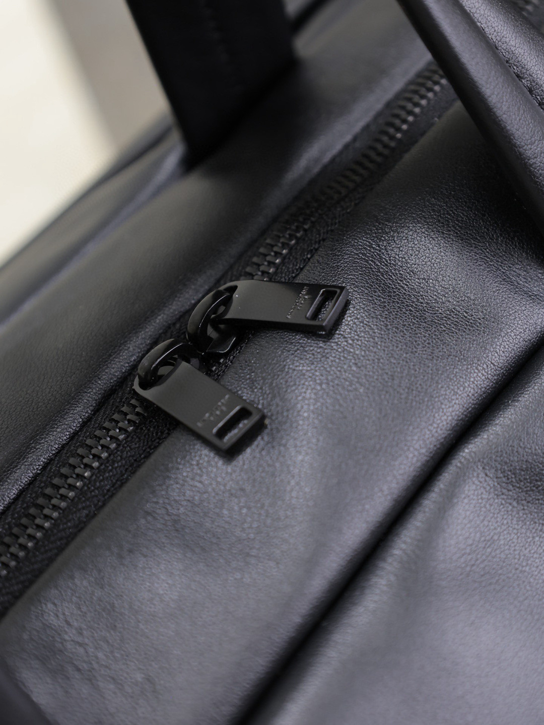 Y51 Sa1nt Lau*nt duffle in lambskin 53x24x22cm