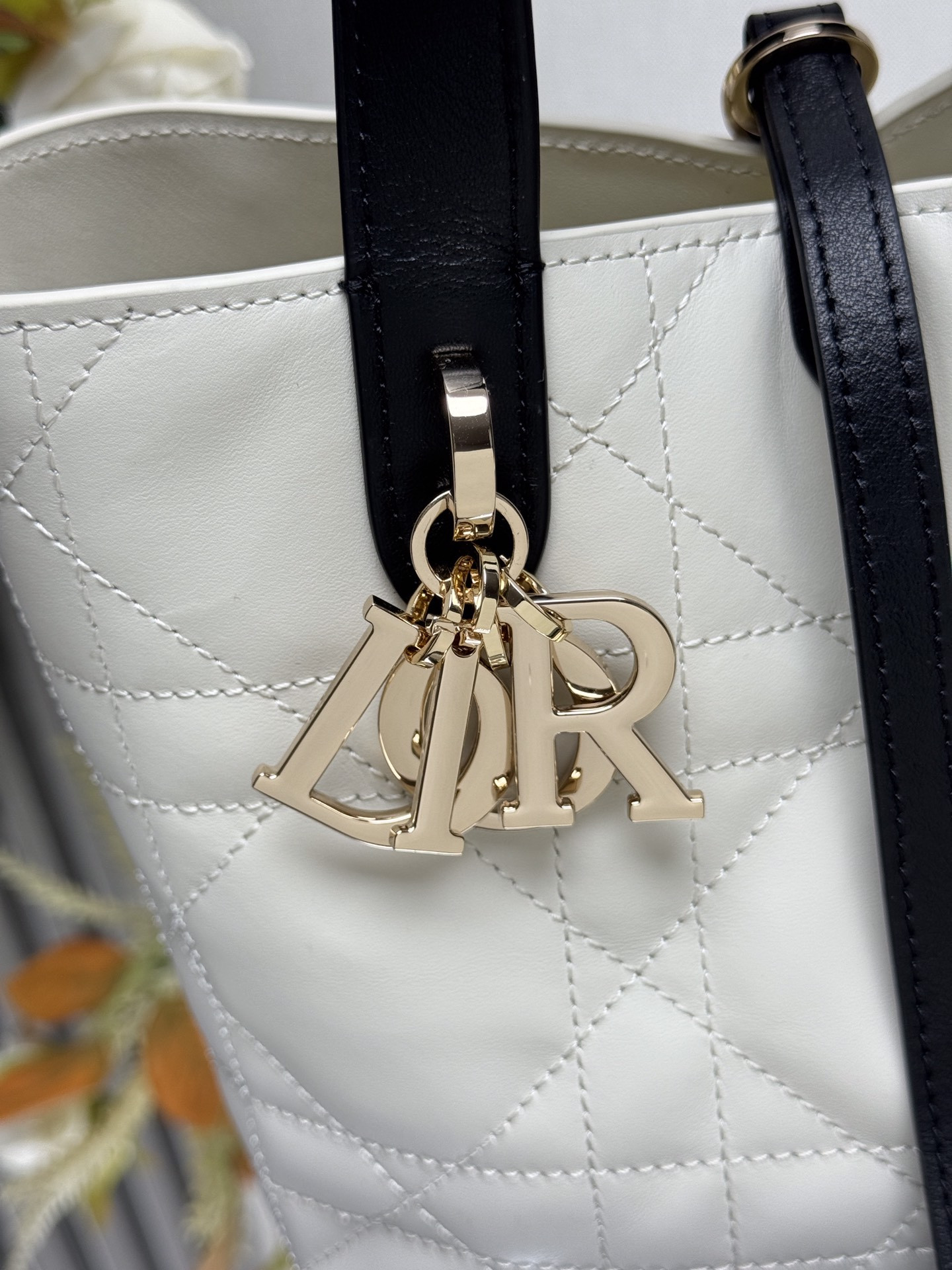 D10r Small D10r Toujours Vertical Bag 18.5x18.5x12cm