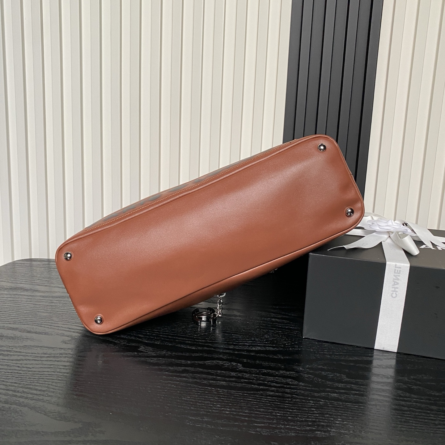 Ch**el Vintage Graffiti Tote Airport Bag 36x24x12cm