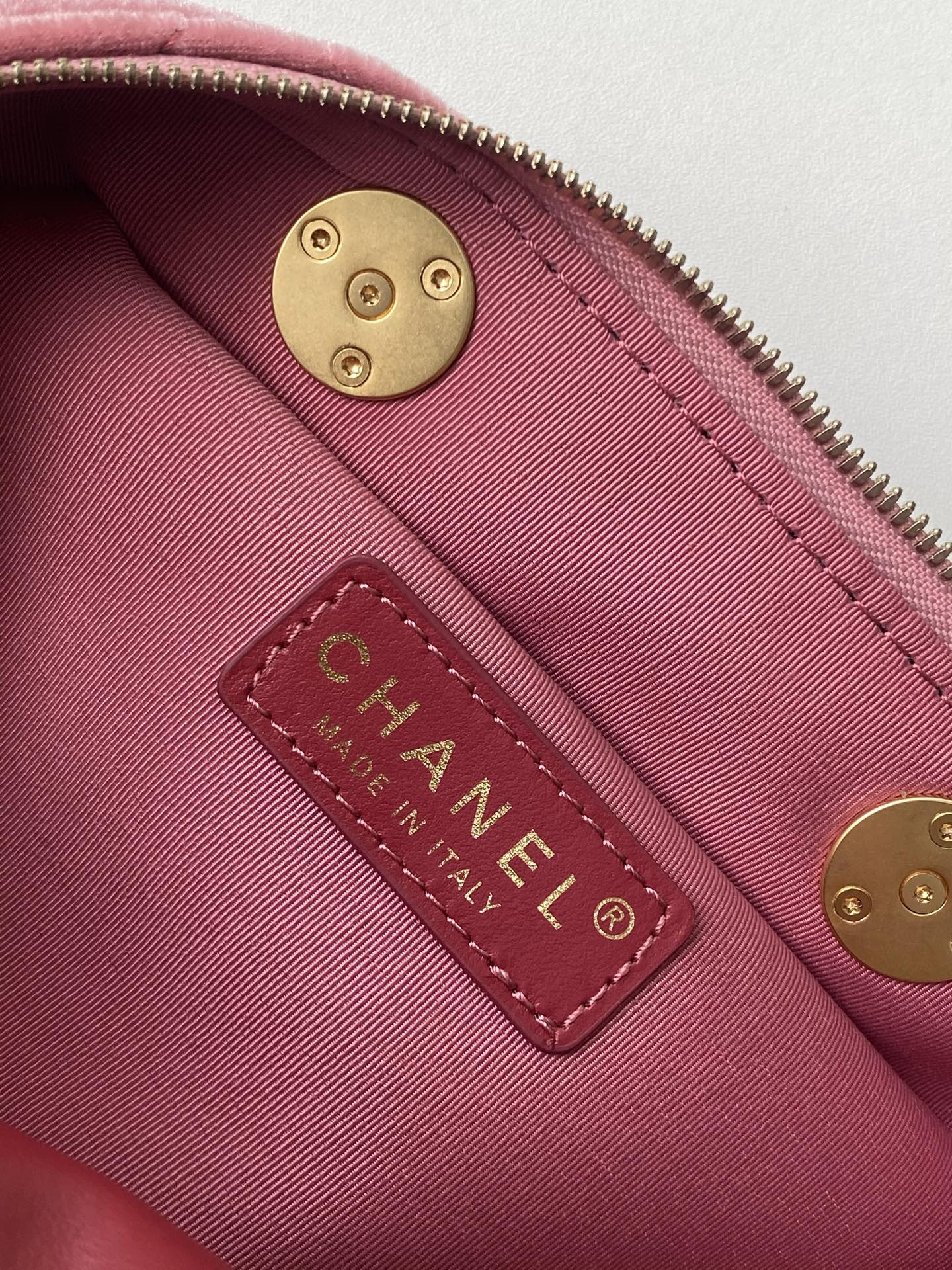 Ch**el Mini Bowling Bag AS5572 11.5x20x8.5cm