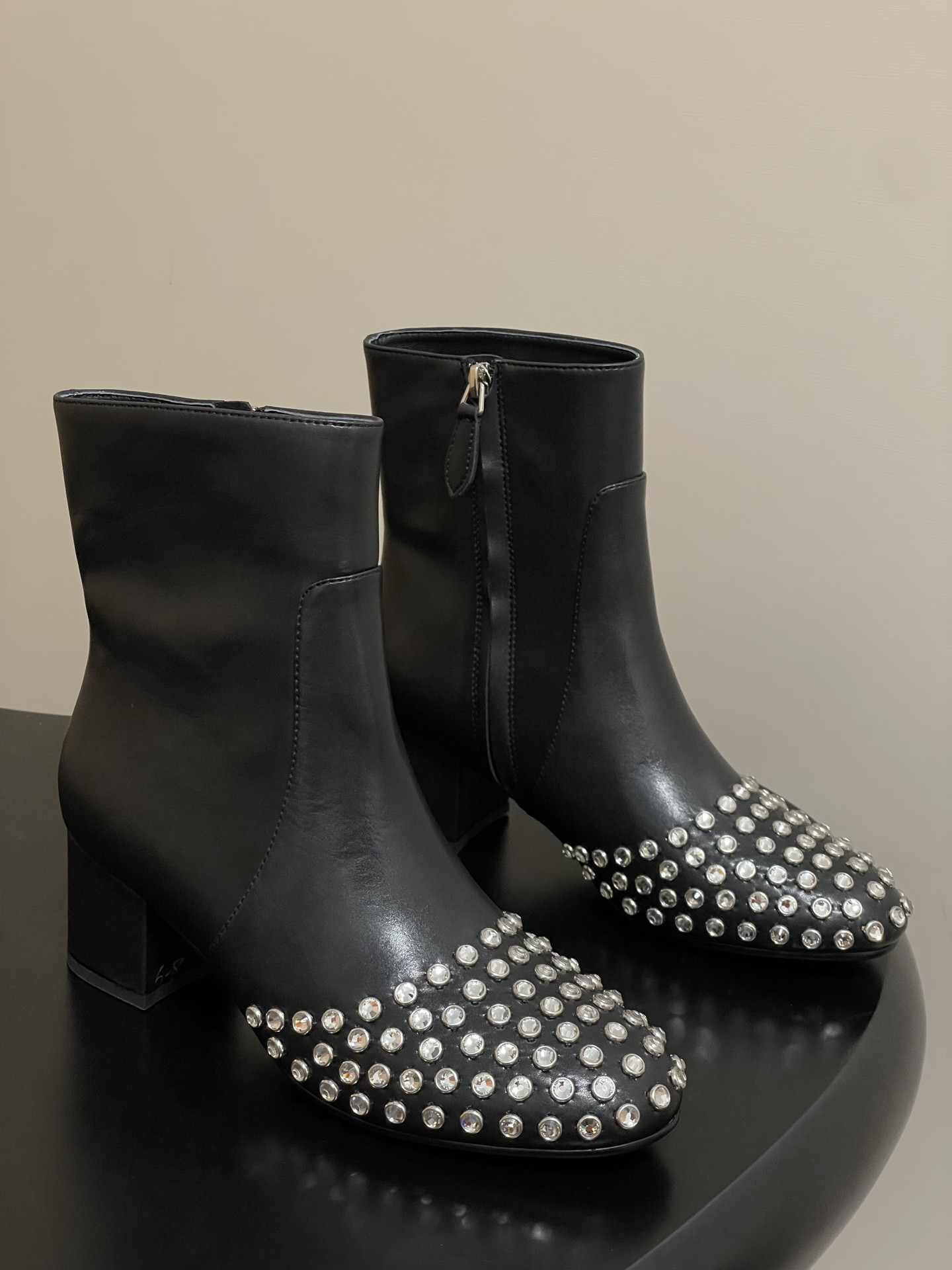 UA Alaia Crystal D1am0nd Boots 5.5cm Heel(Customized Size 7-10 days production time)
