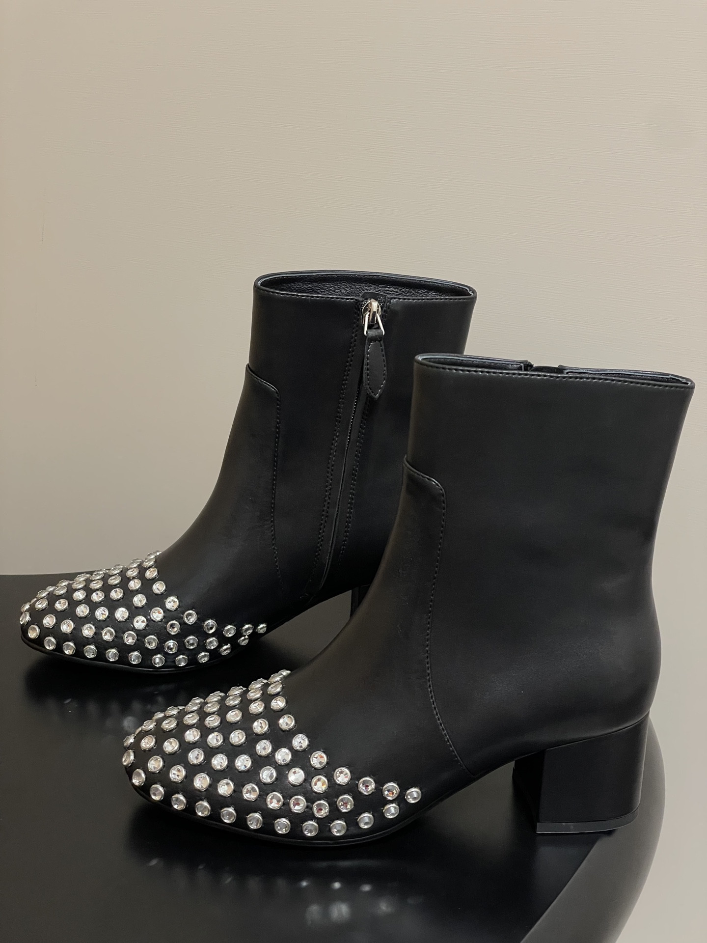 UA Alaia Crystal D1am0nd Boots 5.5cm Heel(Customized Size 7-10 days production time)